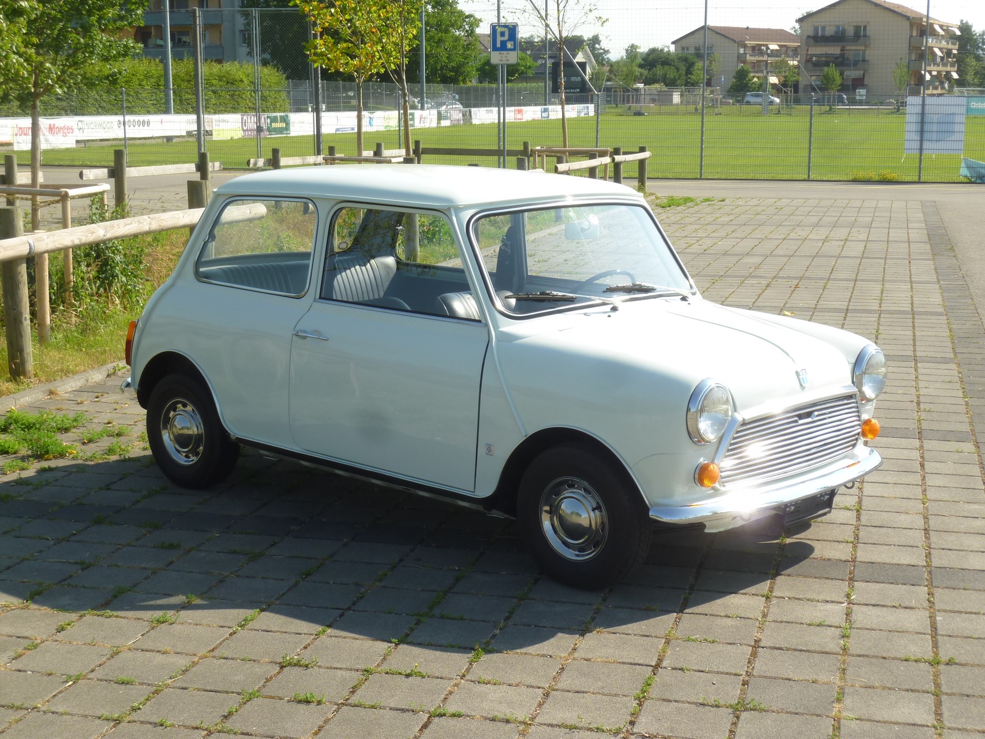 MINI MINI 1000-image-1