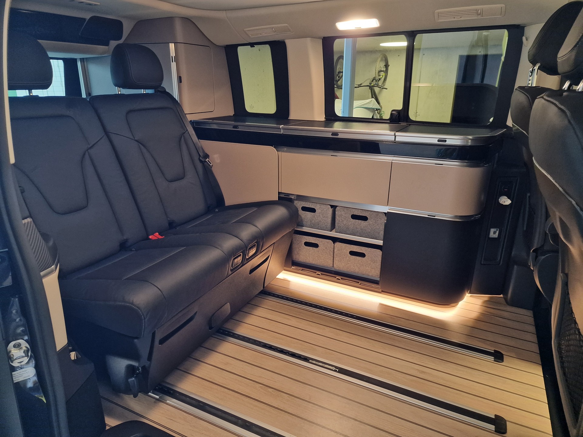 MERCEDES-BENZ Marco Polo 300 d 4M Automat-image-11