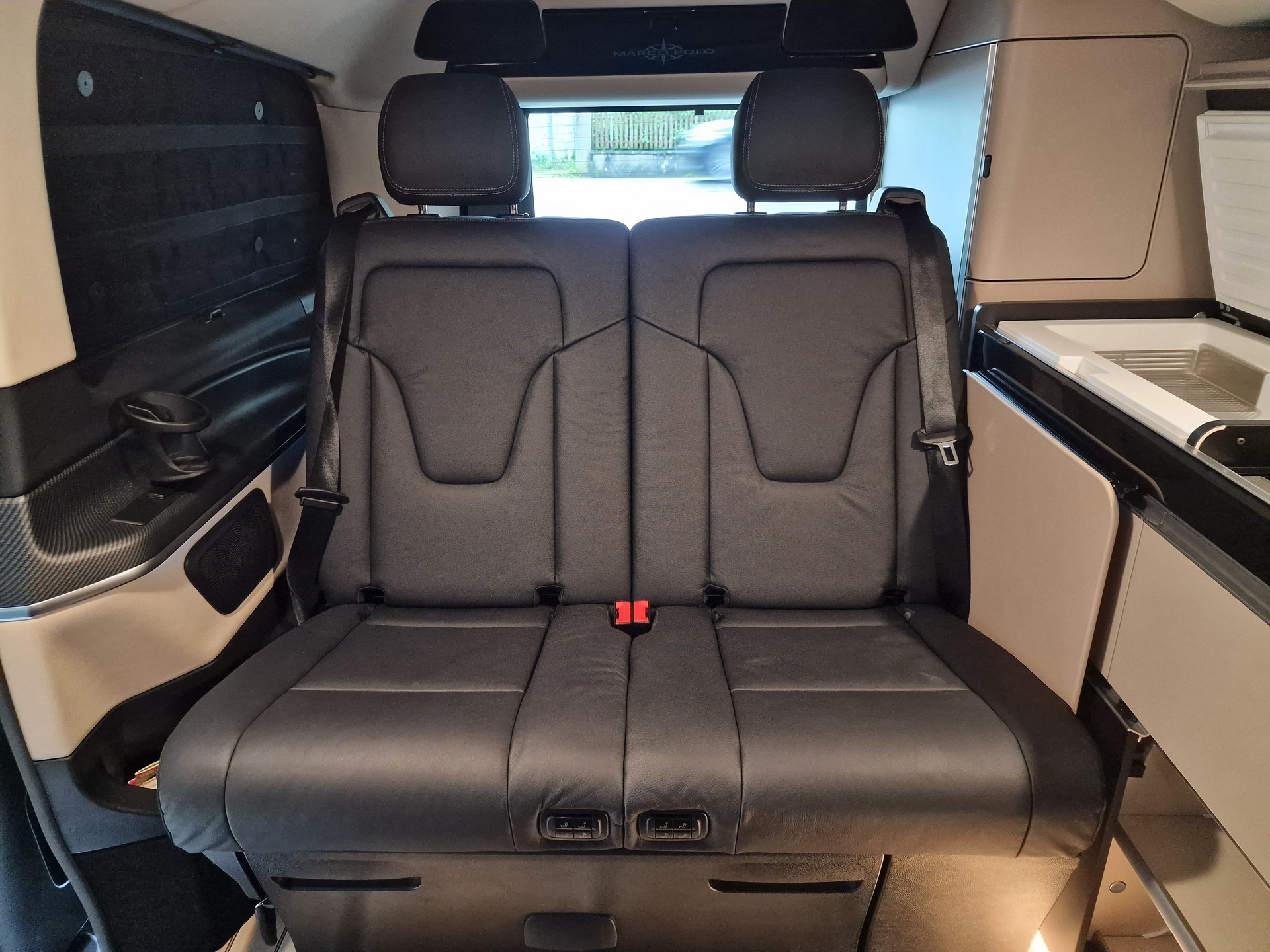 MERCEDES-BENZ Marco Polo 300 d 4M Automat-image-12