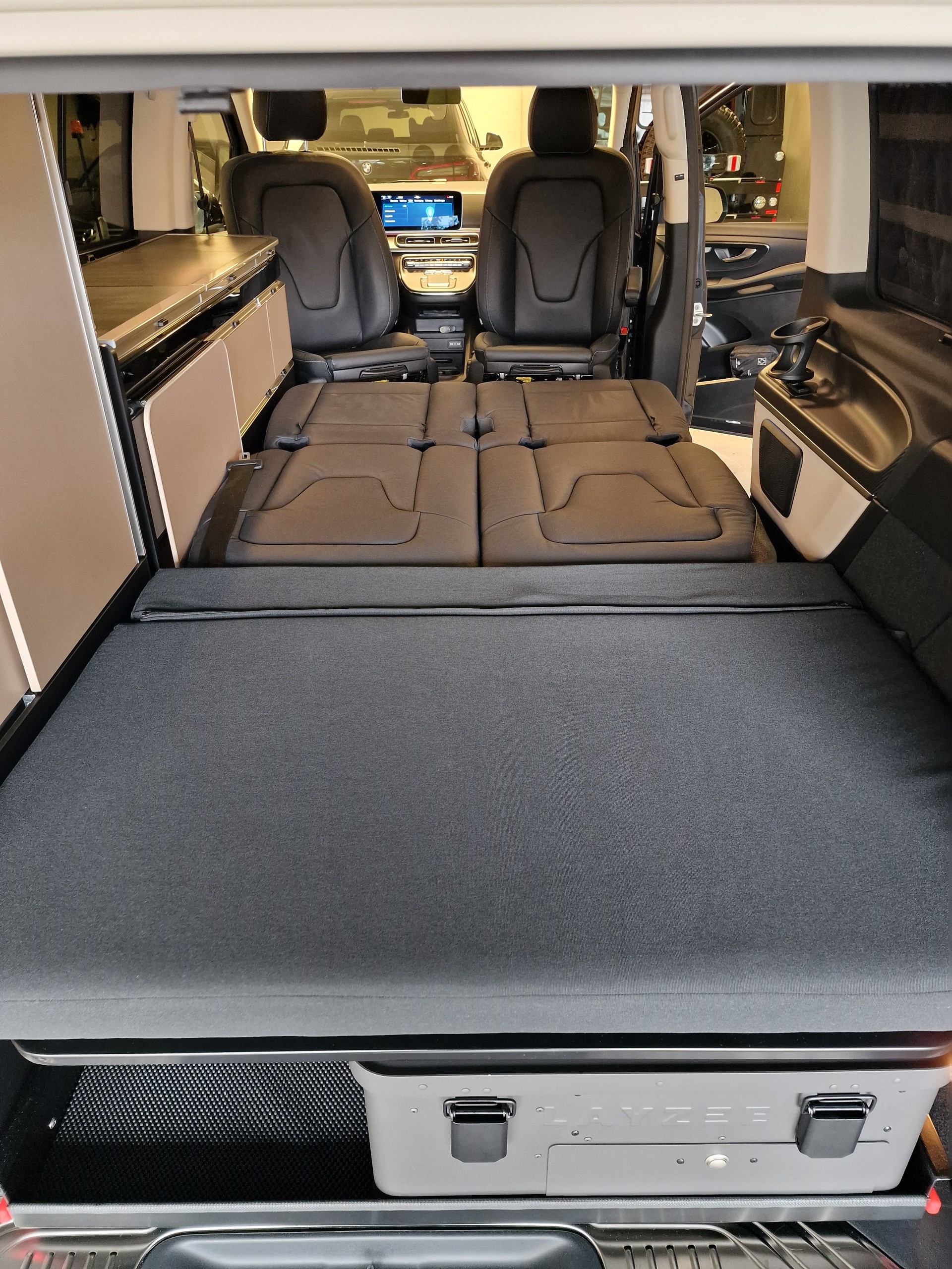 MERCEDES-BENZ Marco Polo 300 d 4M Automat-image-16