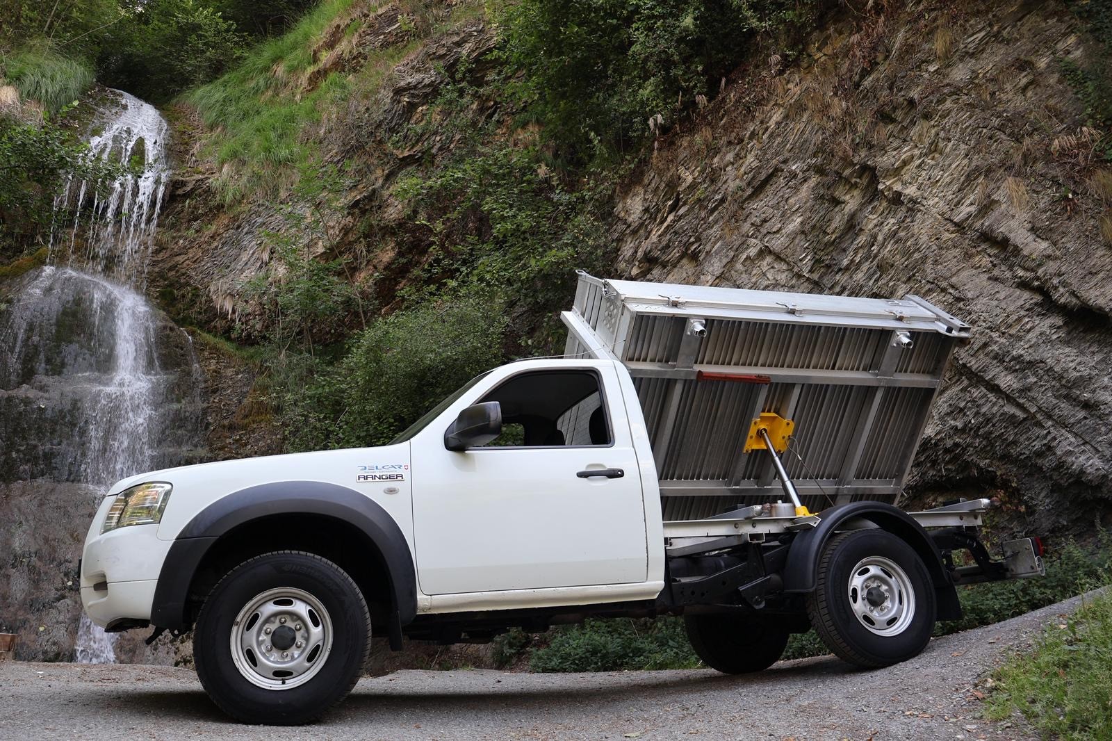 FORD Ranger XL 2.5 TDCi 4x4-showroom-element-3