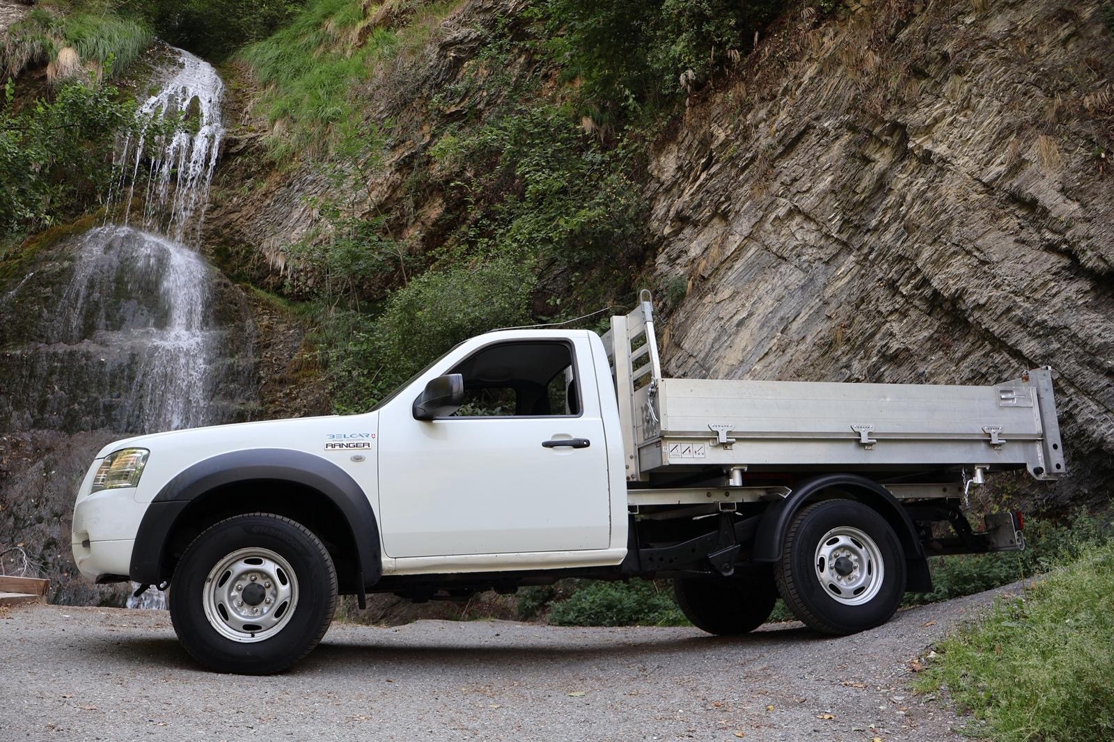 FORD Ranger XL 2.5 TDCi 4x4-showroom-element-2