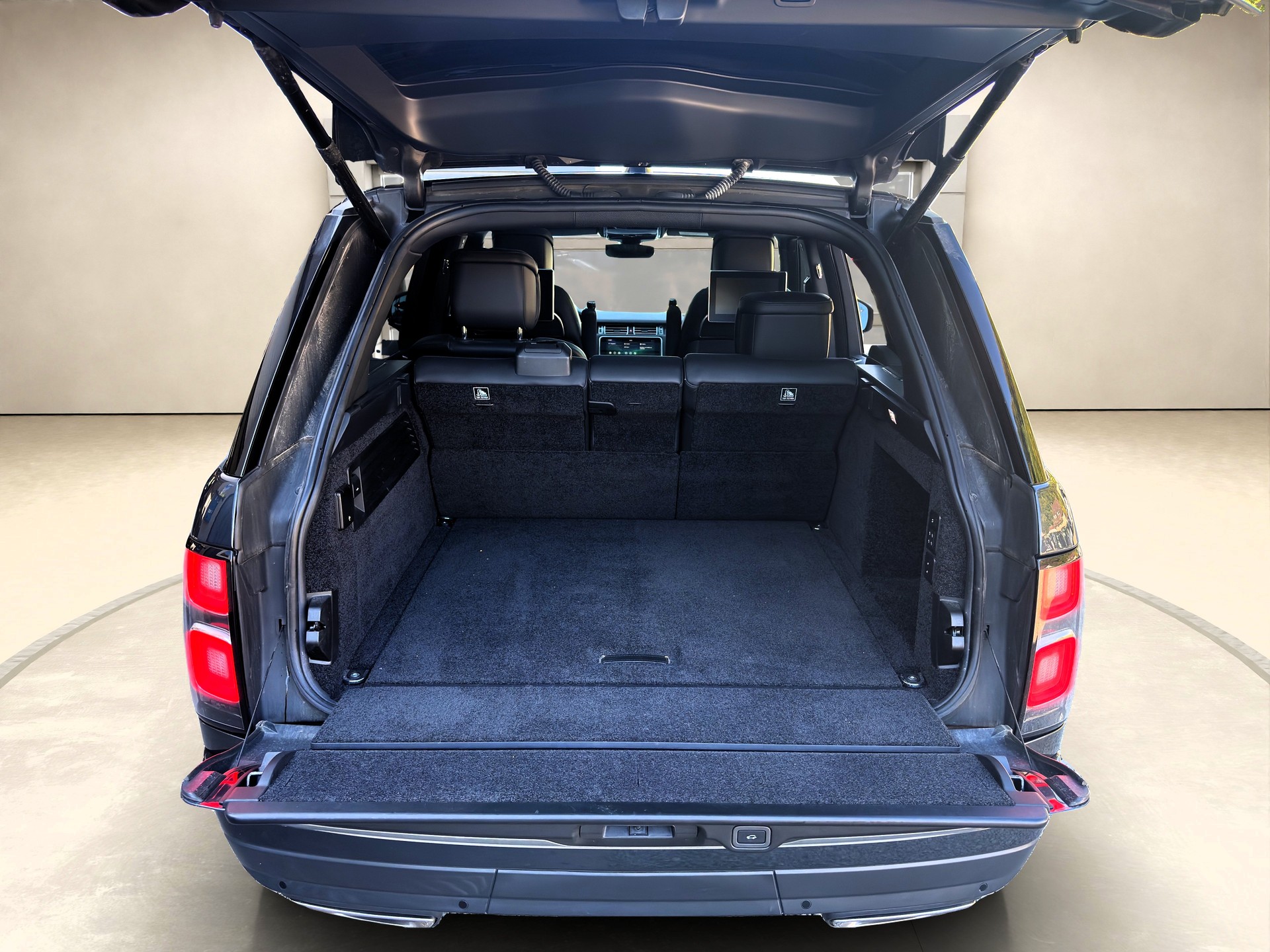 LAND ROVER Range Rover 5.0 V8 S/C SV AB Dynamic Automatic-image-15