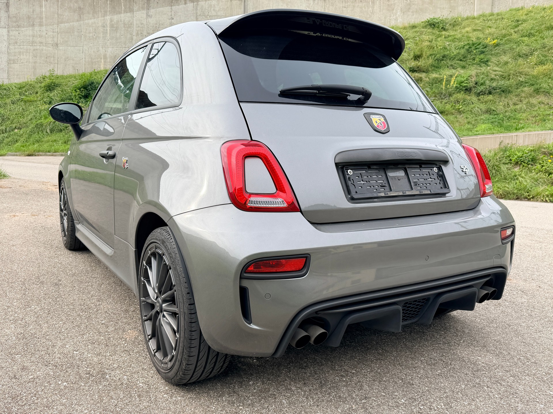 FIAT 595 1.4 16V Turbo Abarth 595 Grand Prix Edition-image-2