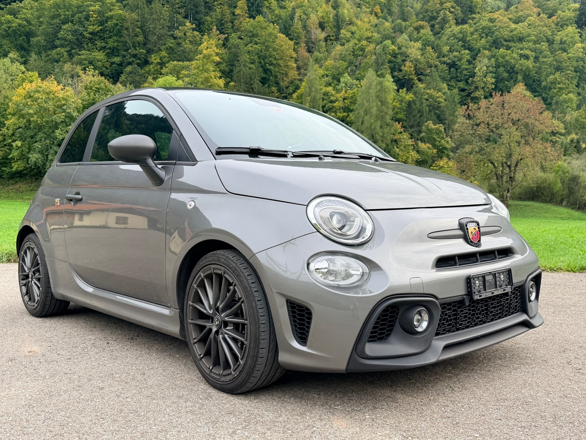 FIAT 595 1.4 16V Turbo Abarth 595 Grand Prix Edition-image-0