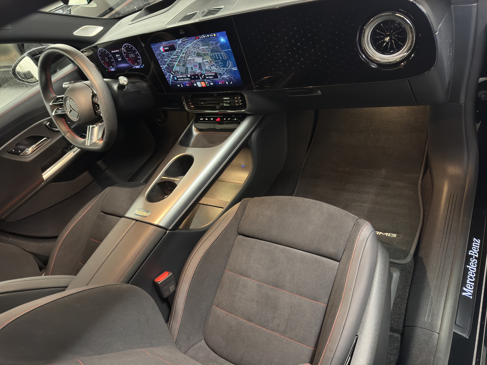 MERCEDES-BENZ CLA 350 AMG Line 4Matic EQ-image-11
