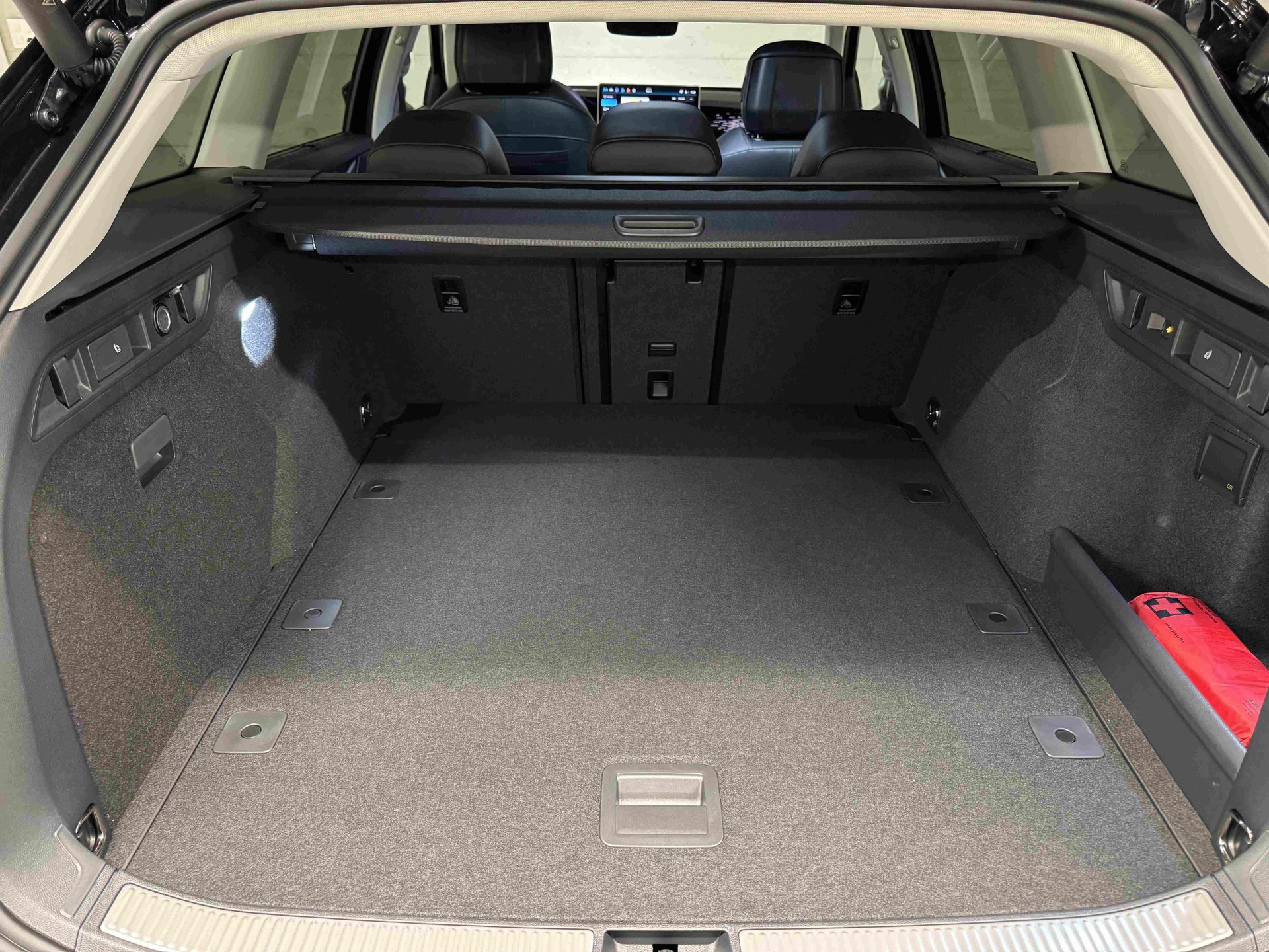 VW Passat Variant 2.0 TDI evo Elegance 4 Motion DSG-image-17