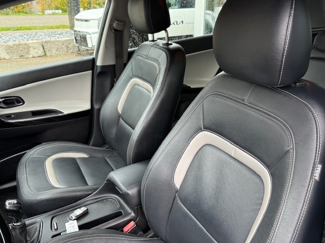 KIA Ceed Sportswagon 1.6 GDi Style-image-5