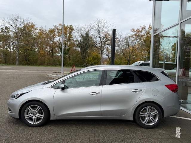 KIA Ceed Sportswagon 1.6 GDi Style-image-2