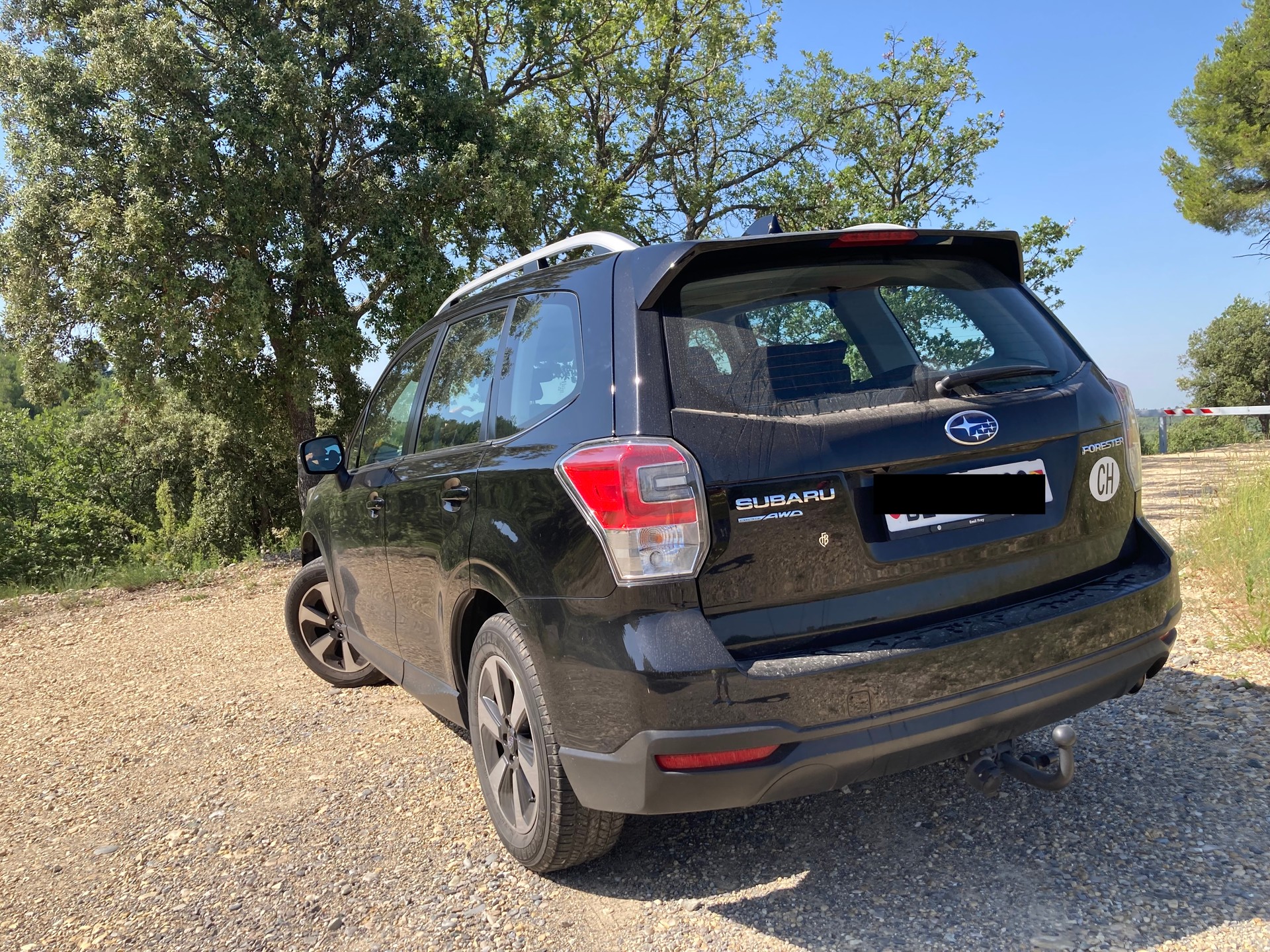 SUBARU Forester 2.0i Swiss Plus Lineartronic-image-4