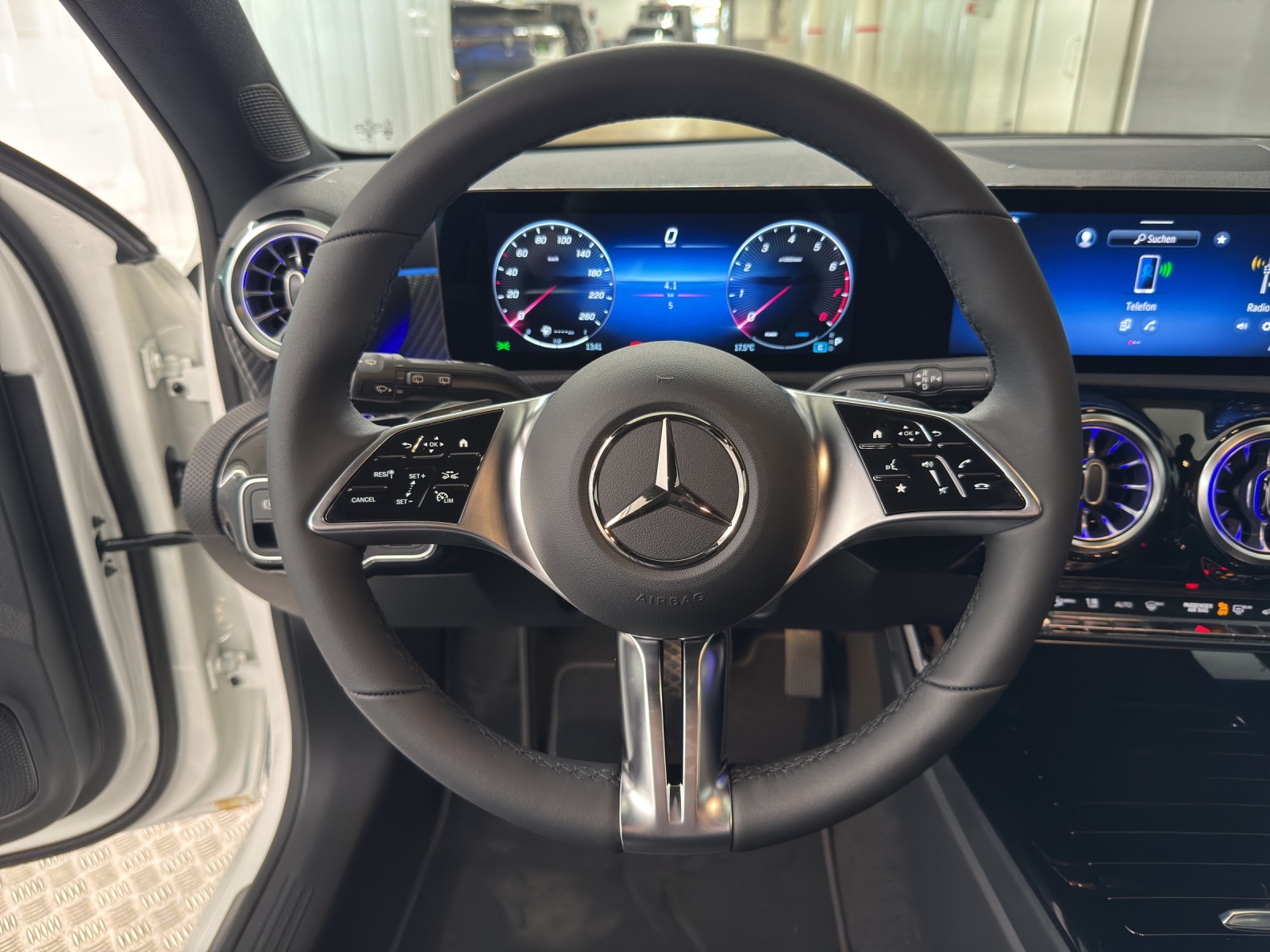 MERCEDES-BENZ A 200 Night Star-image-13