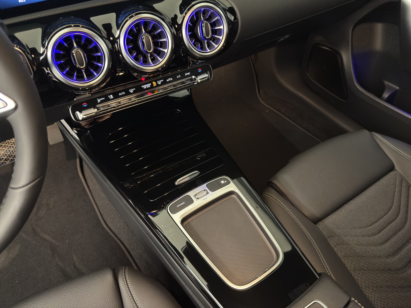 MERCEDES-BENZ A 200 Night Star-image-14