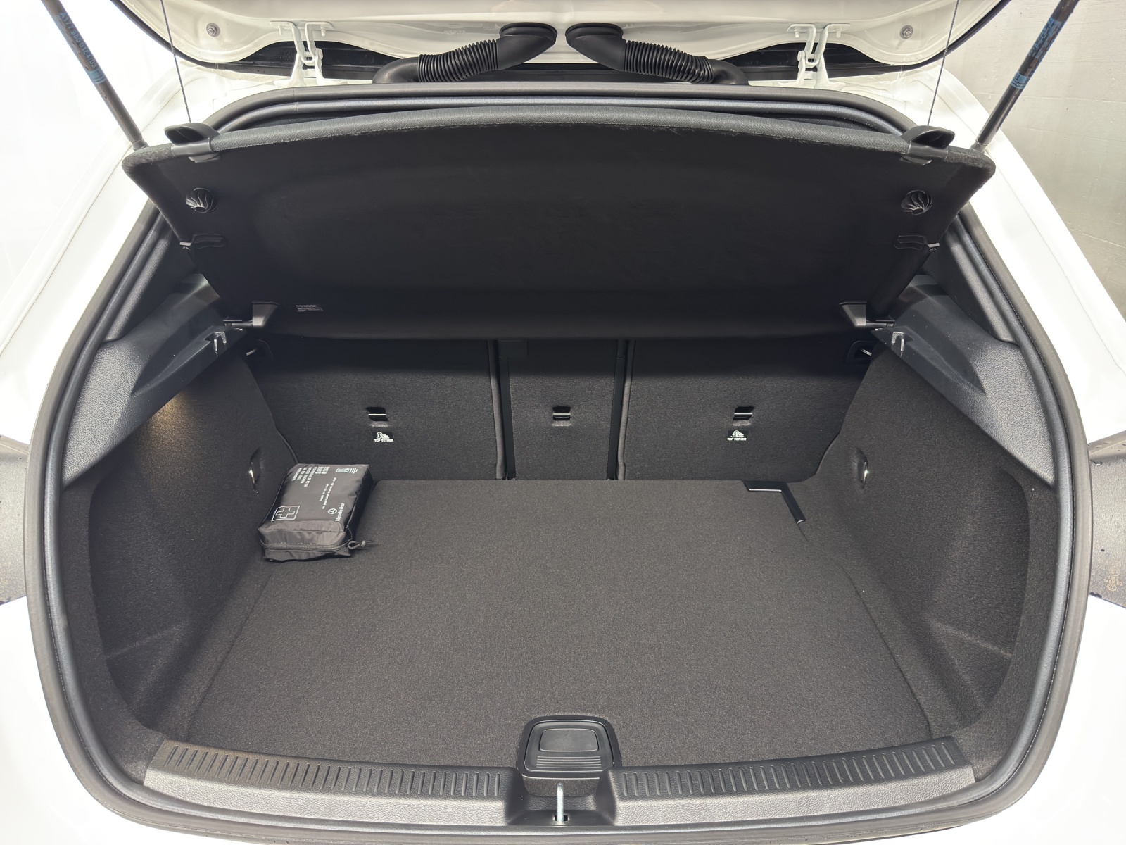 MERCEDES-BENZ A 200 Night Star-image-10
