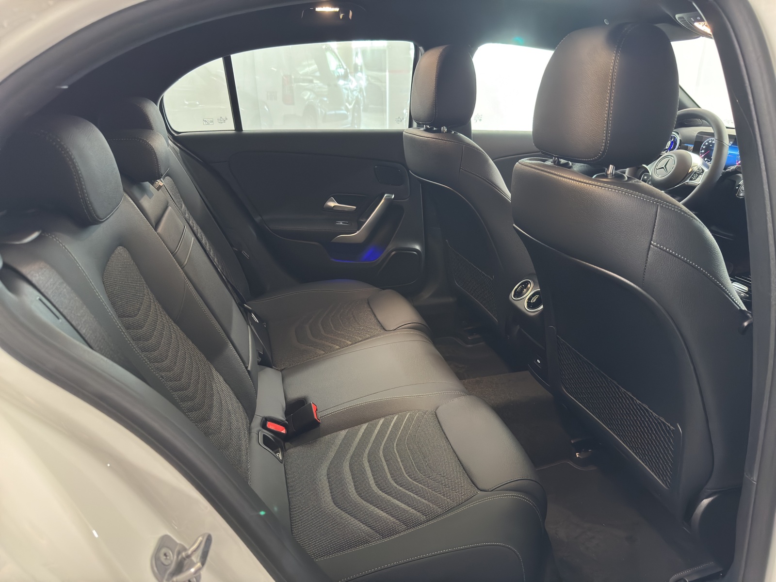 MERCEDES-BENZ A 200 Night Star-image-9