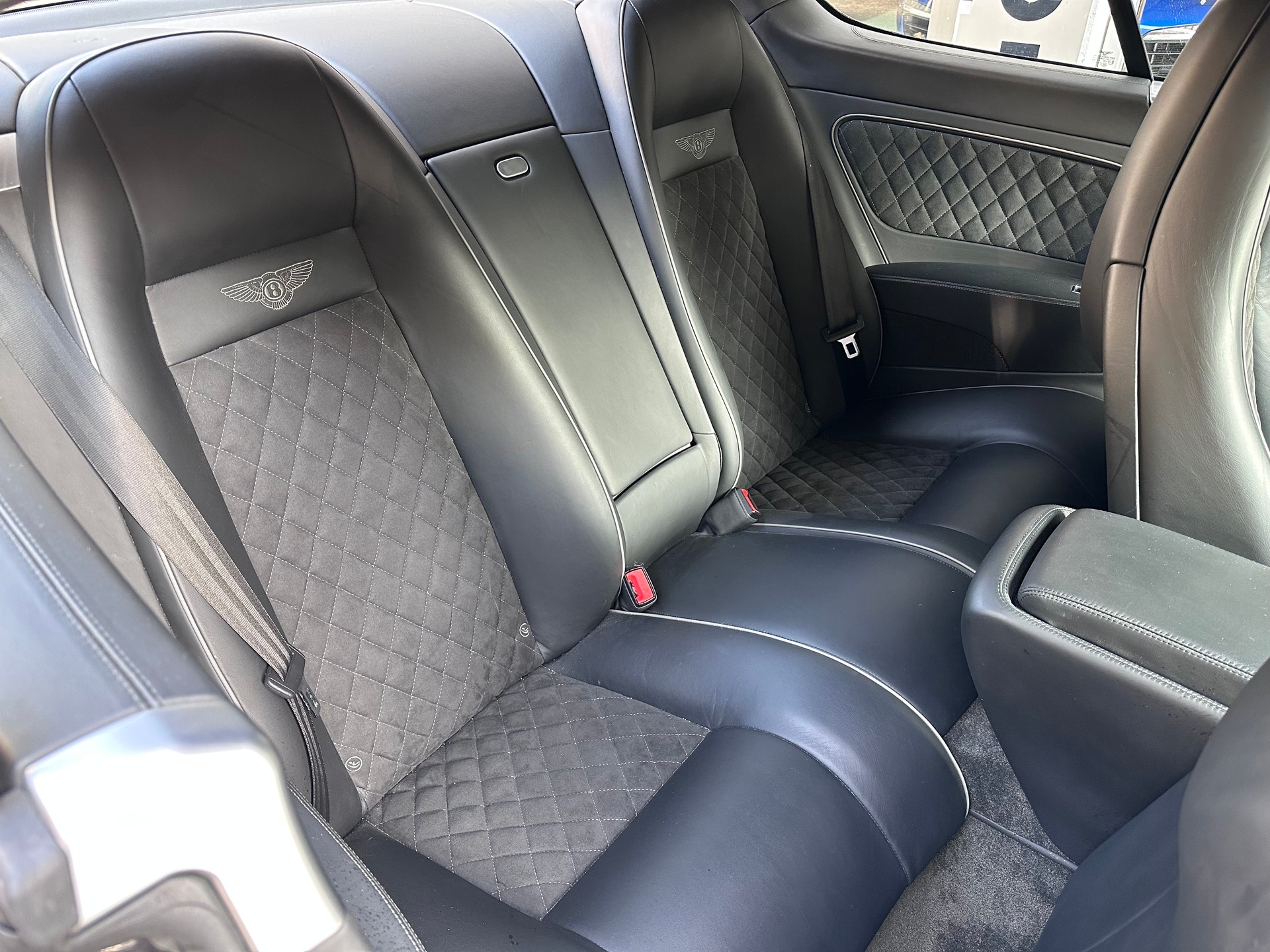 BENTLEY Continental Supersports 6.0-image-6
