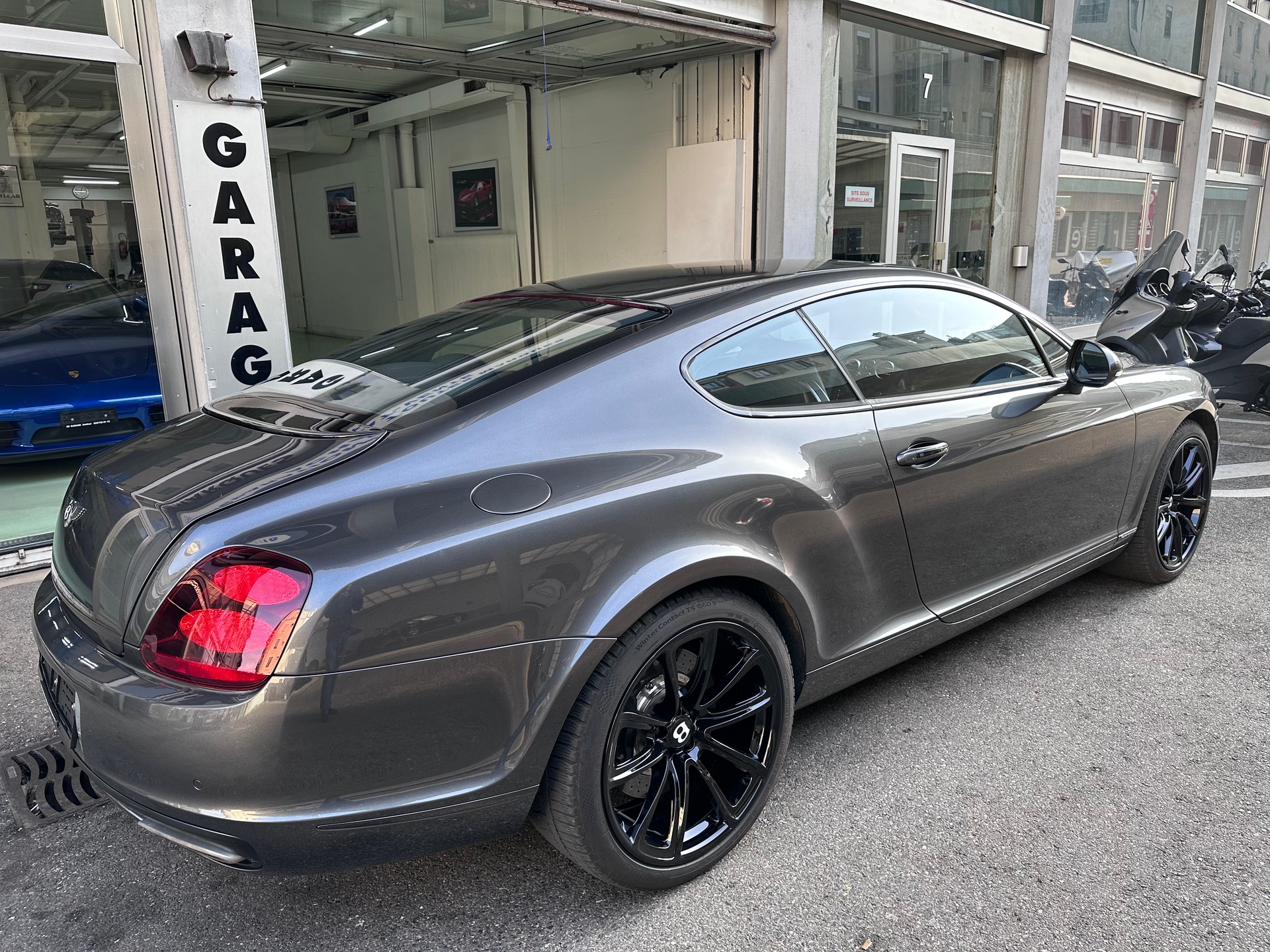BENTLEY Continental Supersports 6.0-image-2
