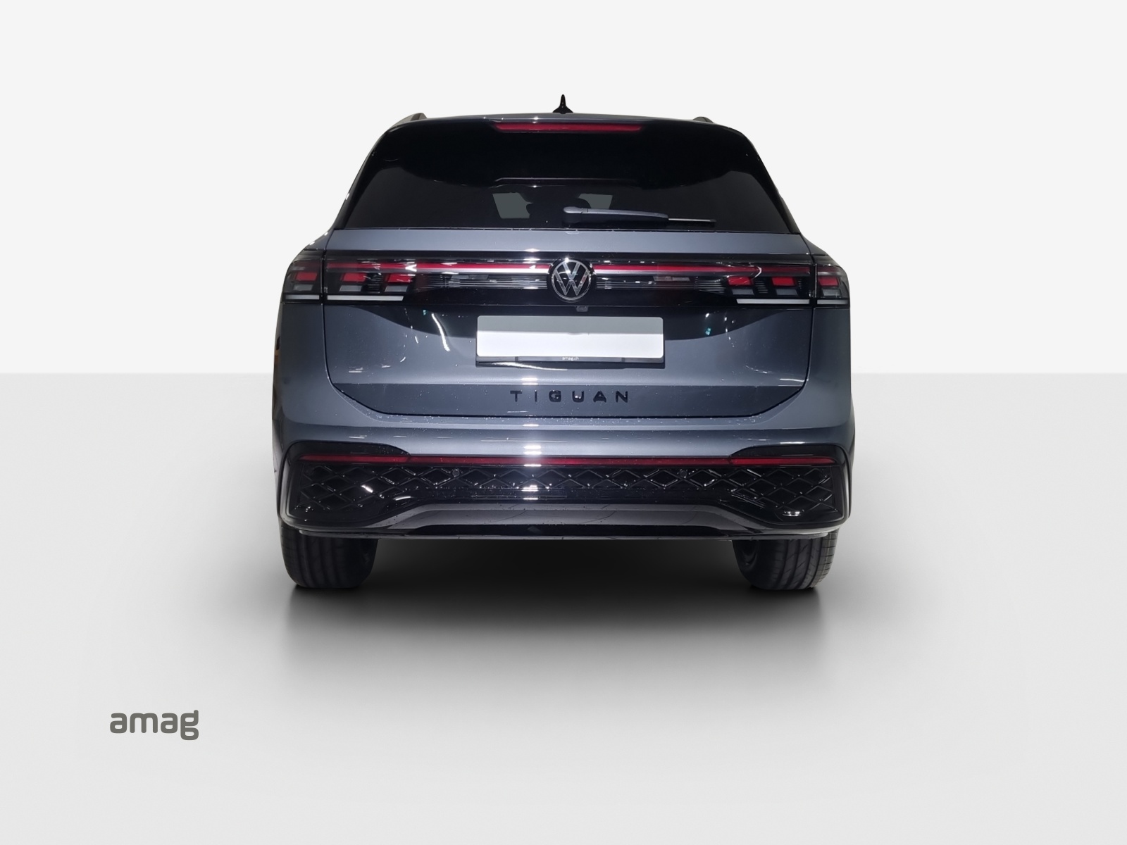 VW Tiguan 2.0 TSI DSG R-Line 4Motion-image-3