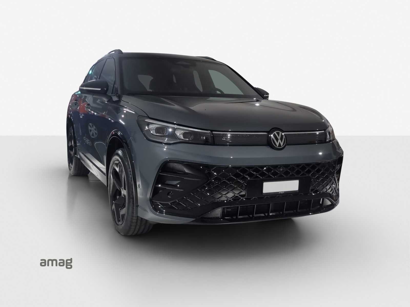 VW Tiguan 2.0 TSI DSG R-Line 4Motion-image-5