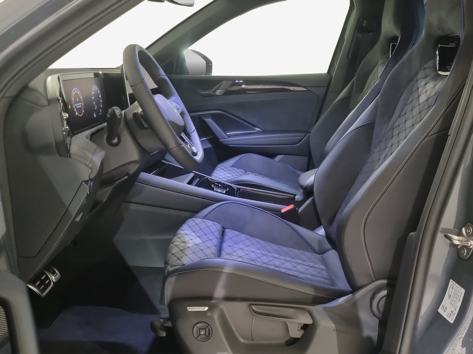 VW Tiguan 2.0 TSI DSG R-Line 4Motion-image-7
