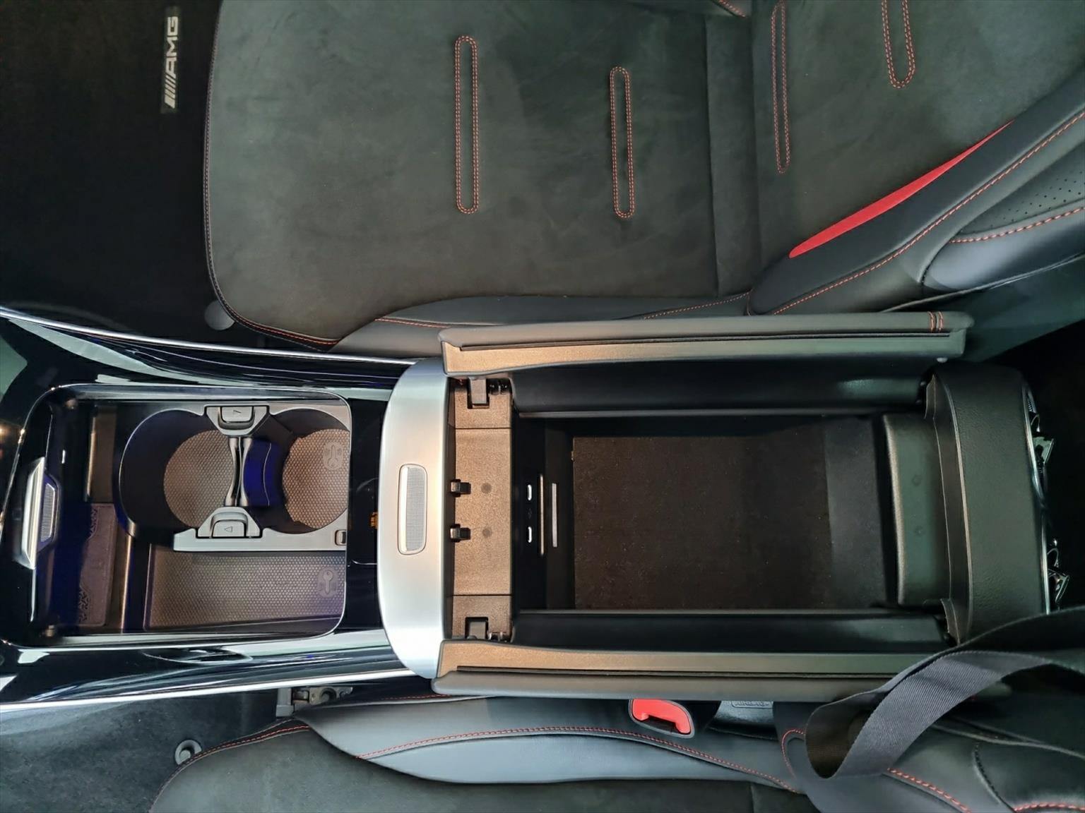 MERCEDES-BENZ CLE 53 AMG Coupé 4Matic+ Pano-image-10