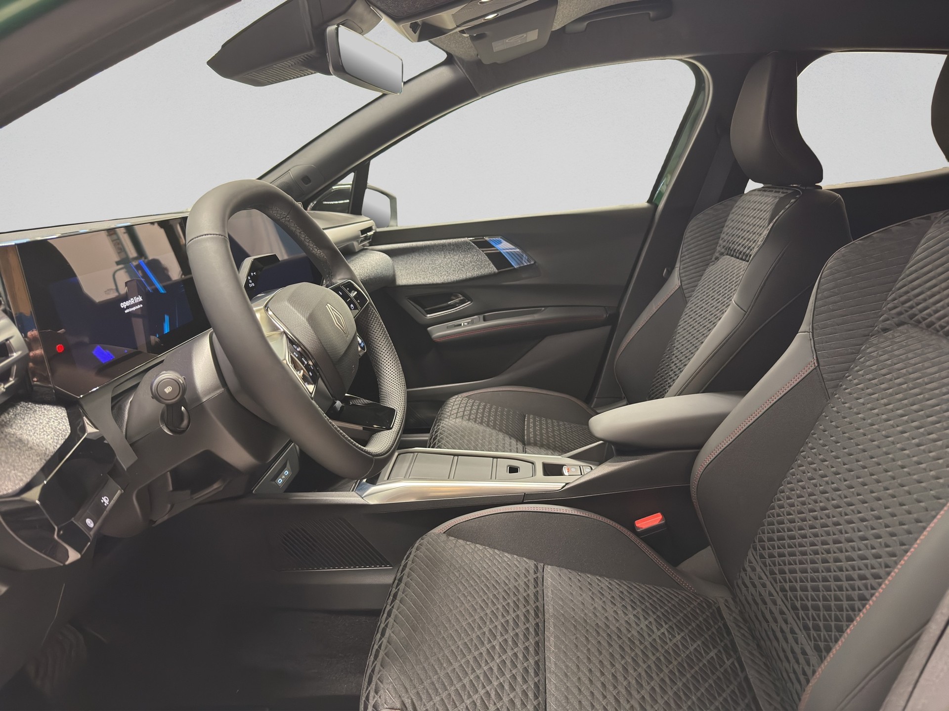 RENAULT Clio 1.8 E-Tech Techno-image-8