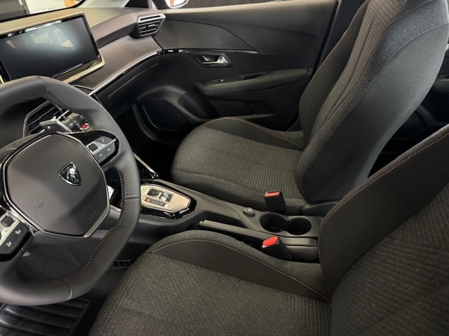 PEUGEOT 208 1.2 MHEV 110 Style-image-5