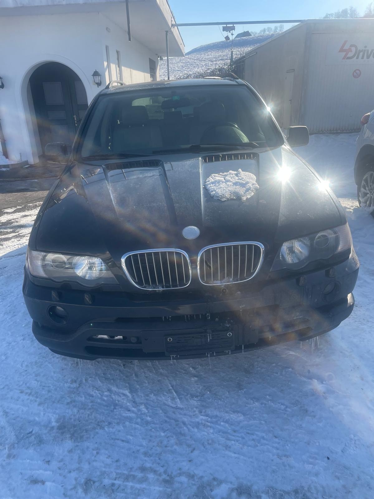BMW X5 4.4i-image-0