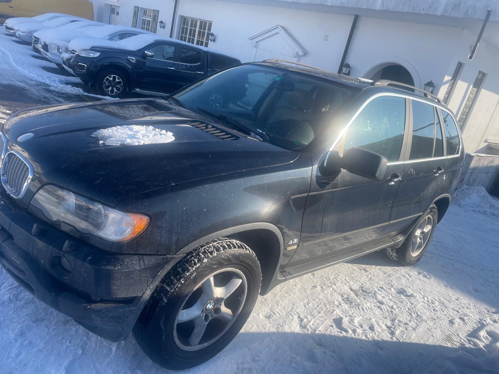 BMW X5 4.4i-image-2