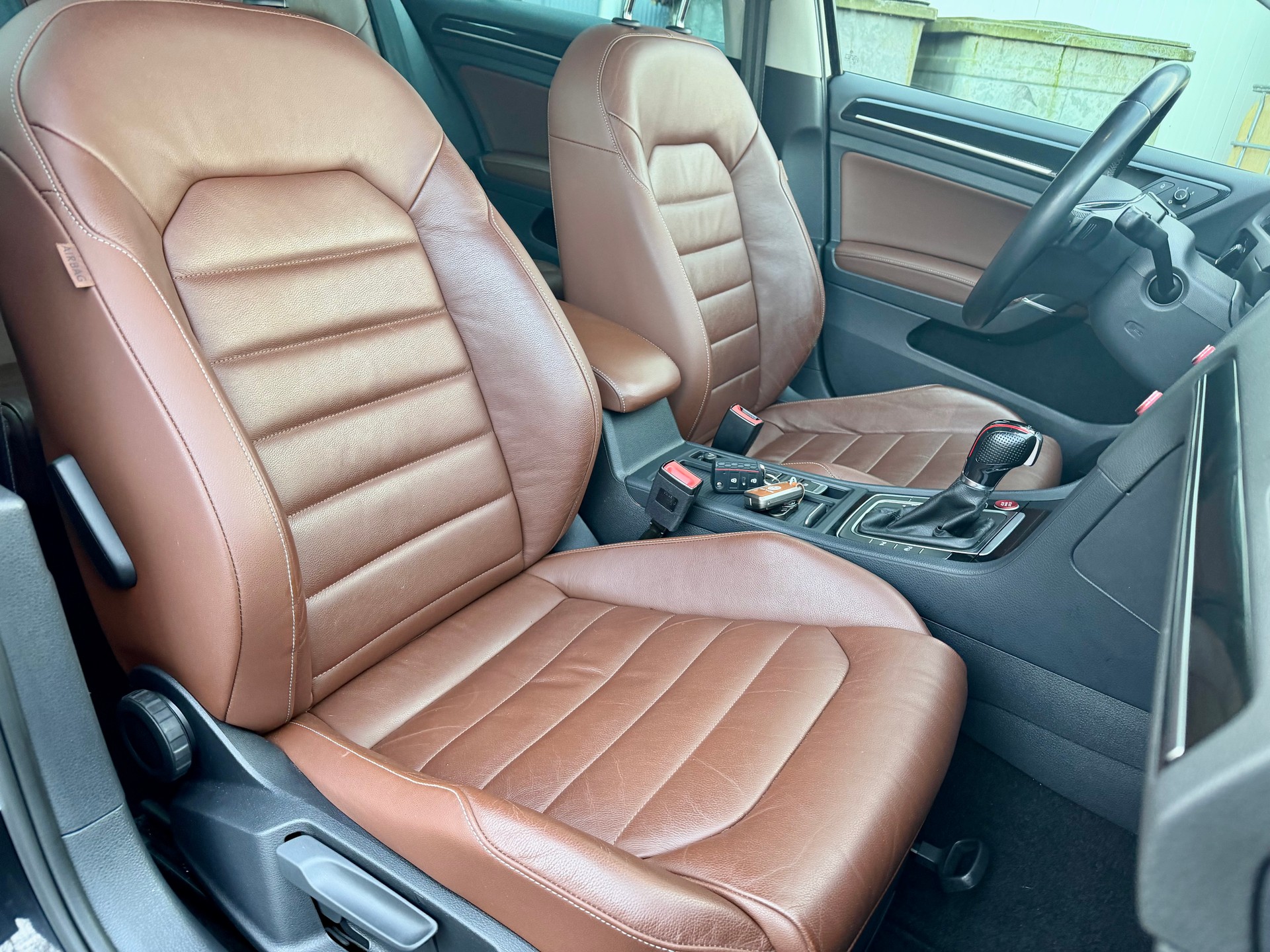 VW Golf 1.4 TSI Highline DSG - Panorama - Leder - ACC - LED - Rückfahrkamera --image-9