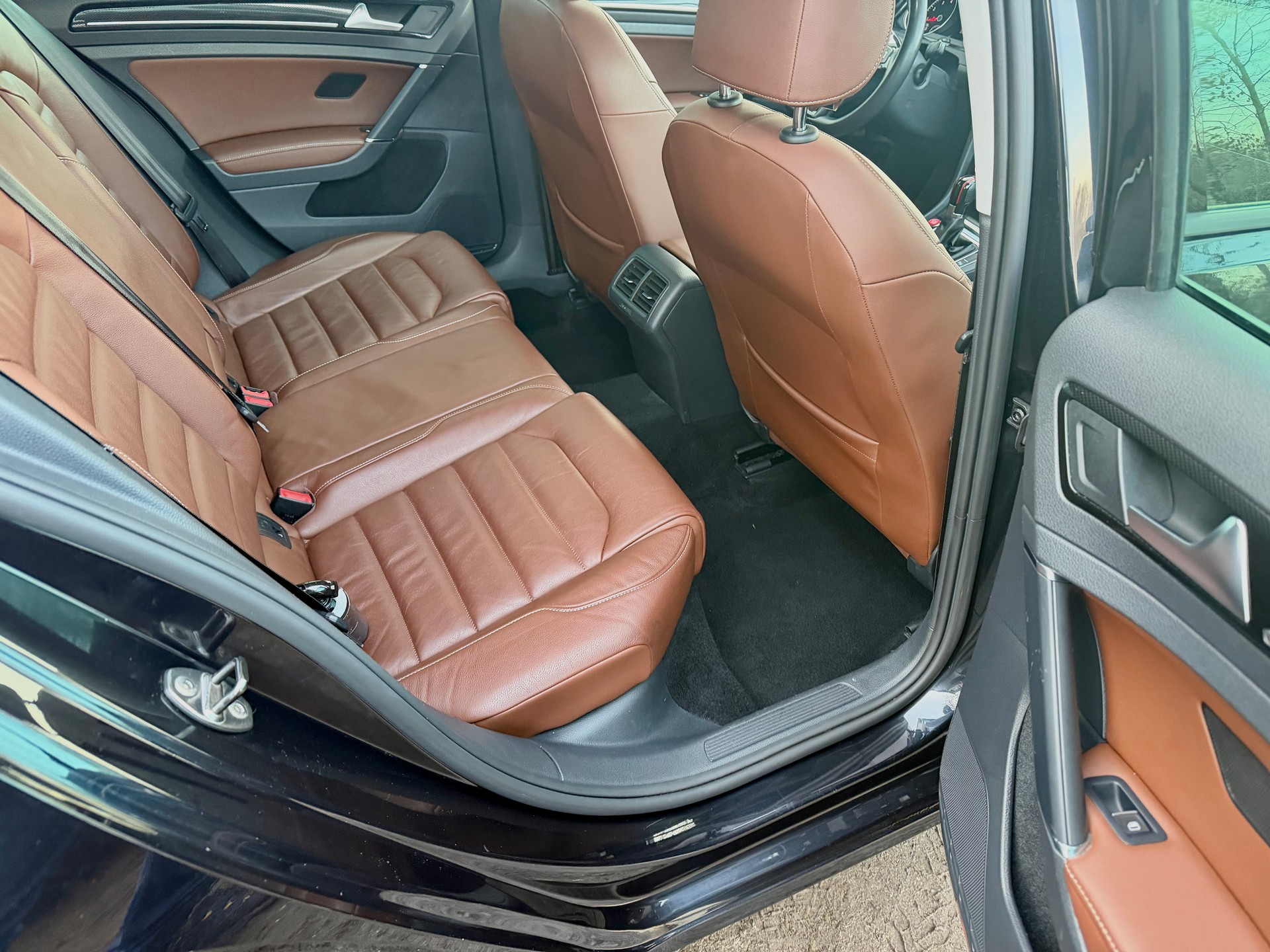 VW Golf 1.4 TSI Highline DSG - Panorama - Leder - ACC - LED - Rückfahrkamera --image-5