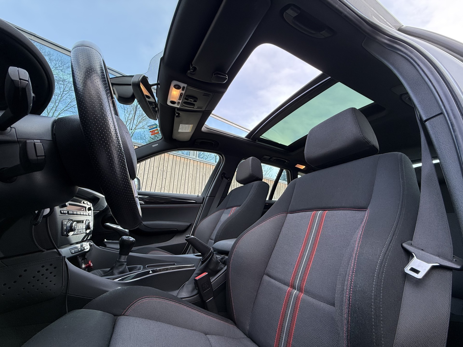 BMW X1 xDrive 18d-image-17