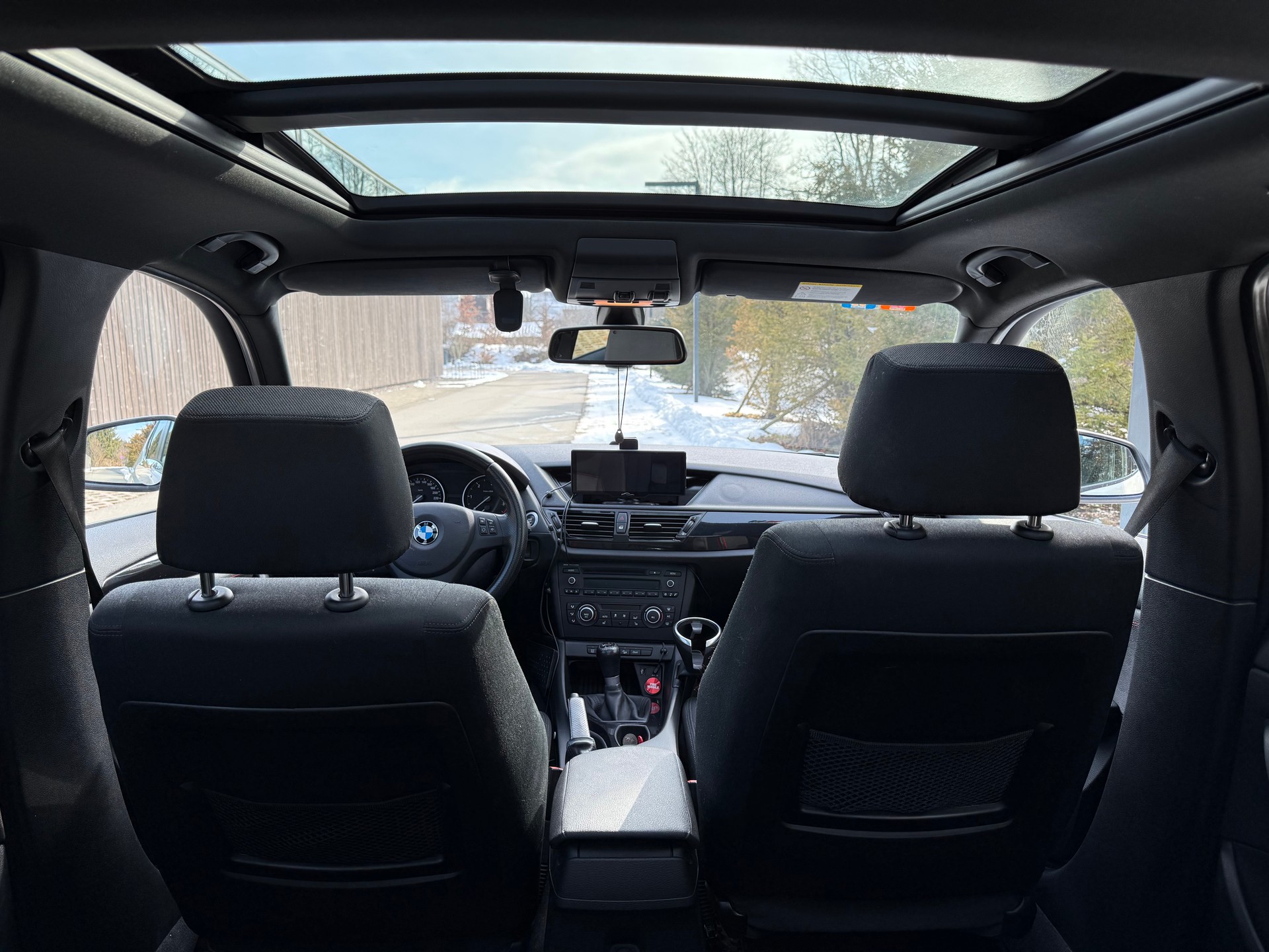 BMW X1 xDrive 18d-image-8