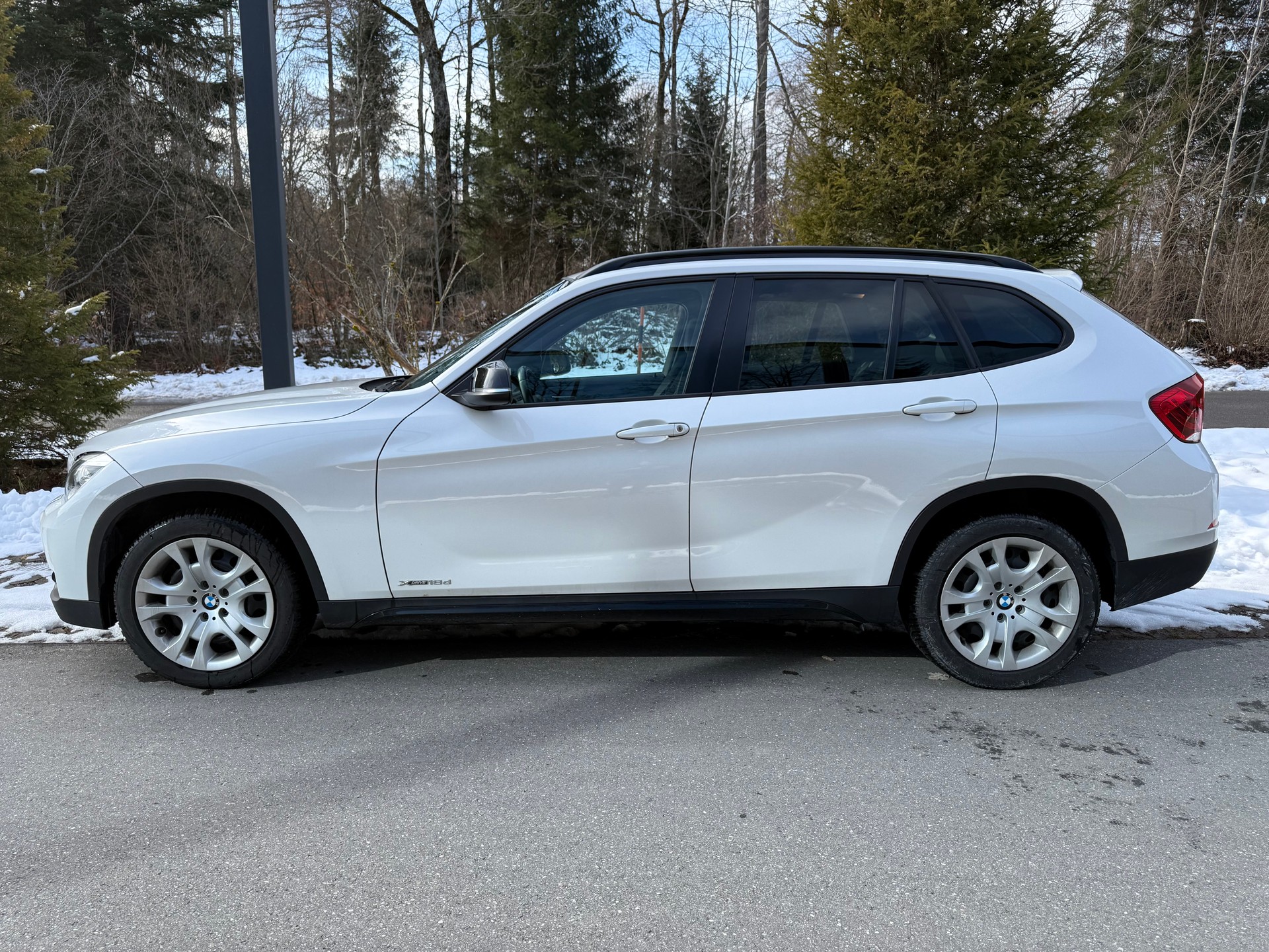 BMW X1 xDrive 18d-image-1