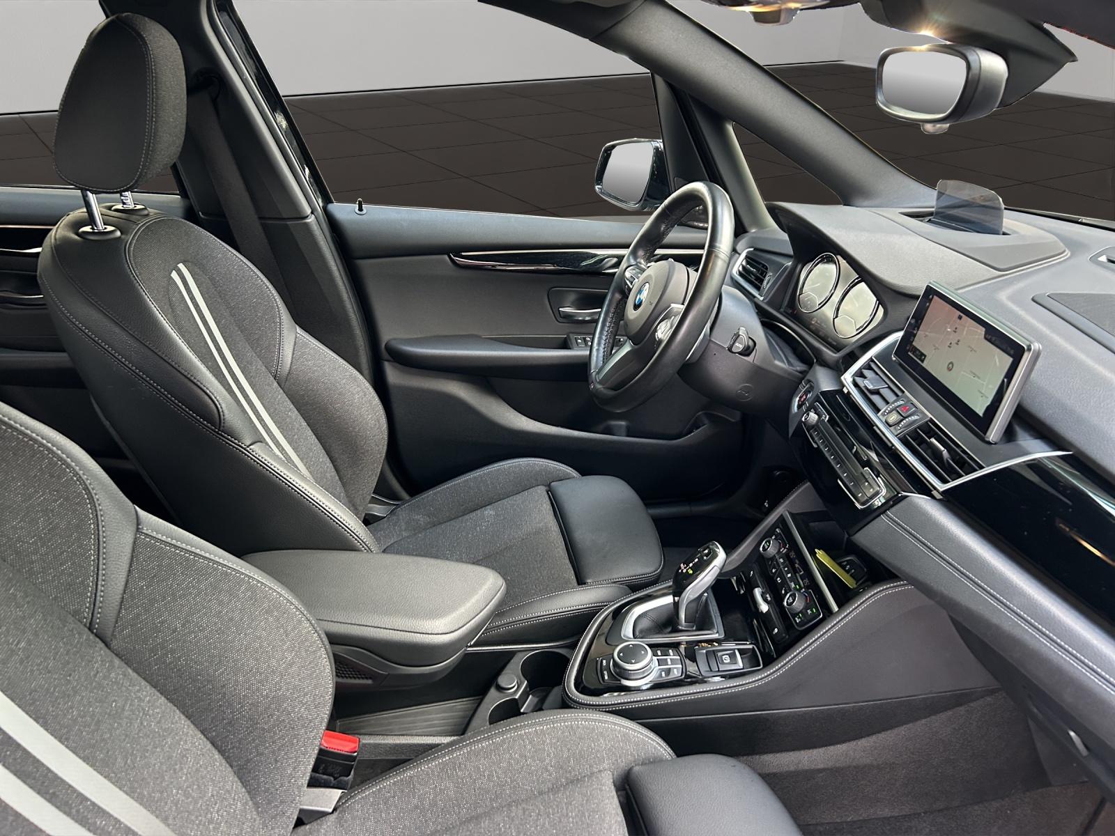 BMW 220d xDrive SAG Active Tourer-image-10