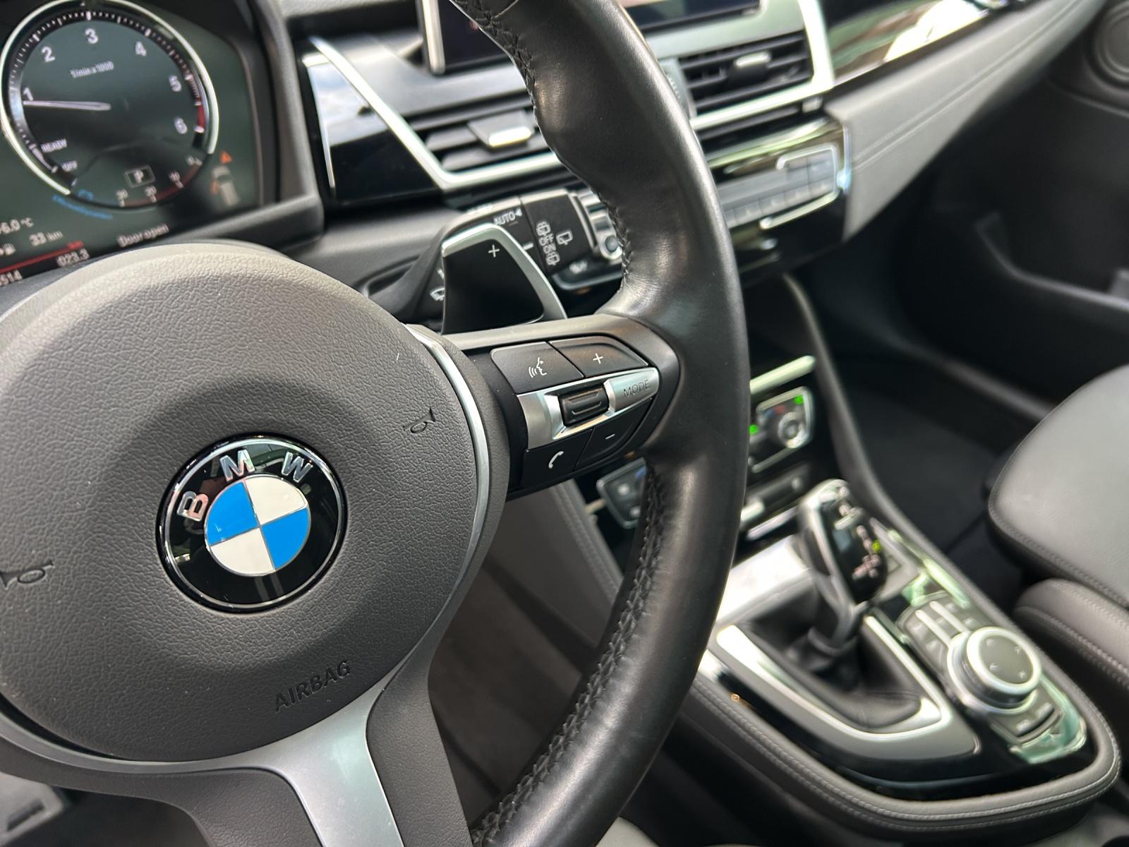 BMW 220d xDrive SAG Active Tourer-image-17