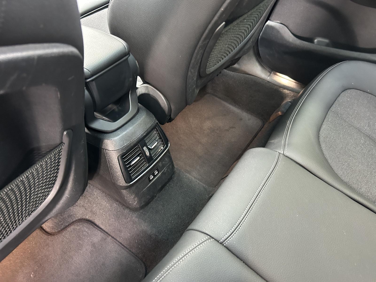 BMW 220d xDrive SAG Active Tourer-image-25