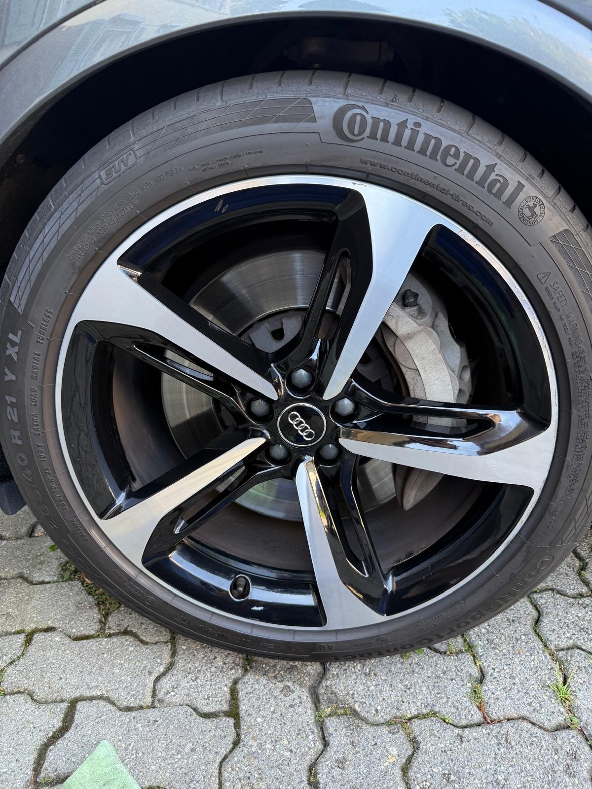 AUDI Q7 e-tron 3.0 TDI quattro tiptronic-image-5