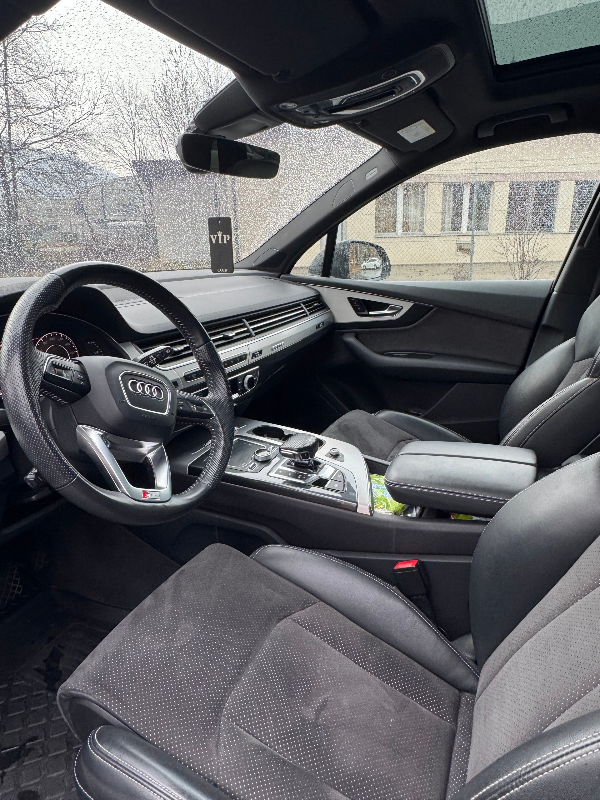 AUDI Q7 e-tron 3.0 TDI quattro tiptronic-image-3