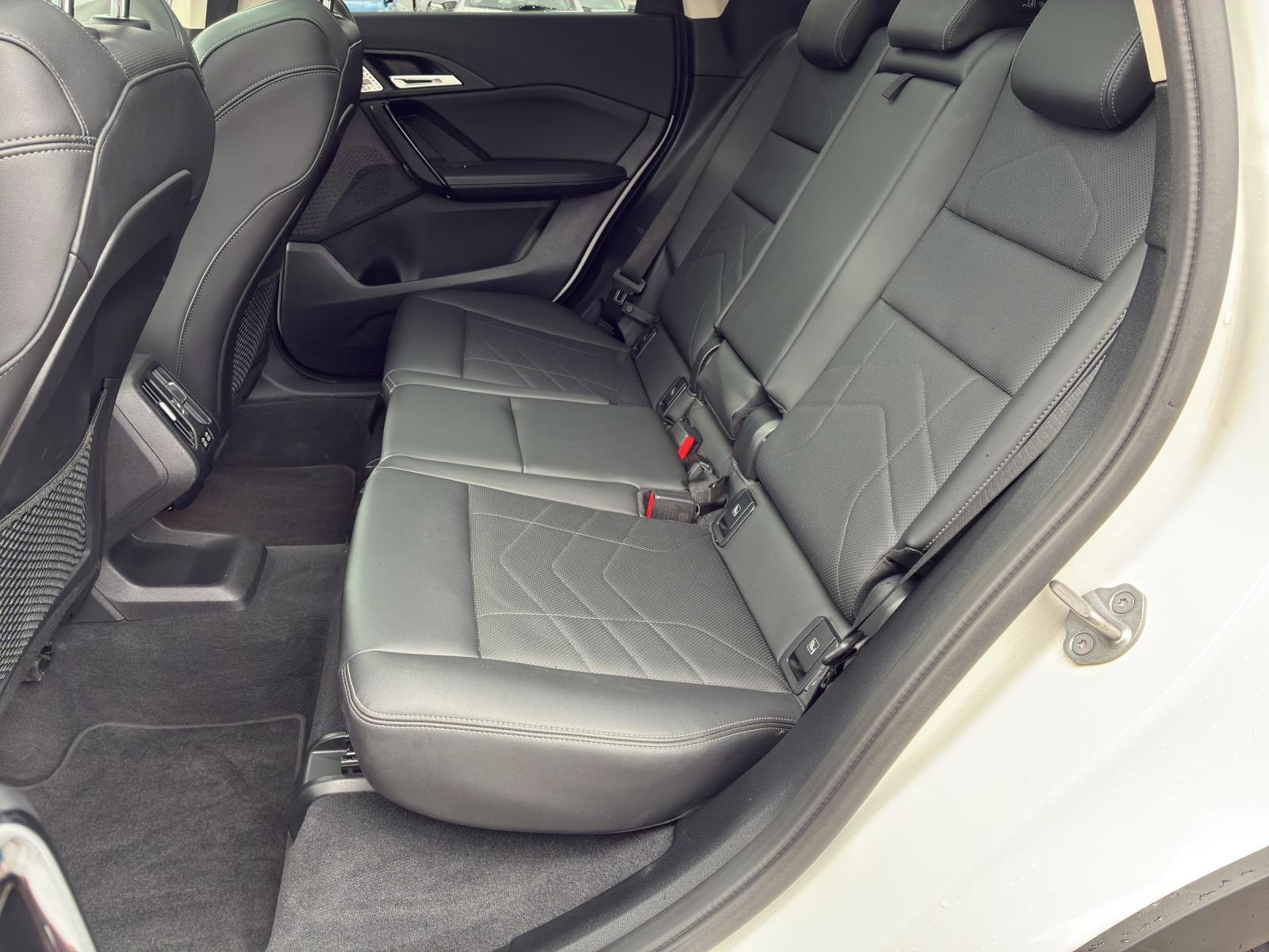 BMW X1 18i sDrive-image-22