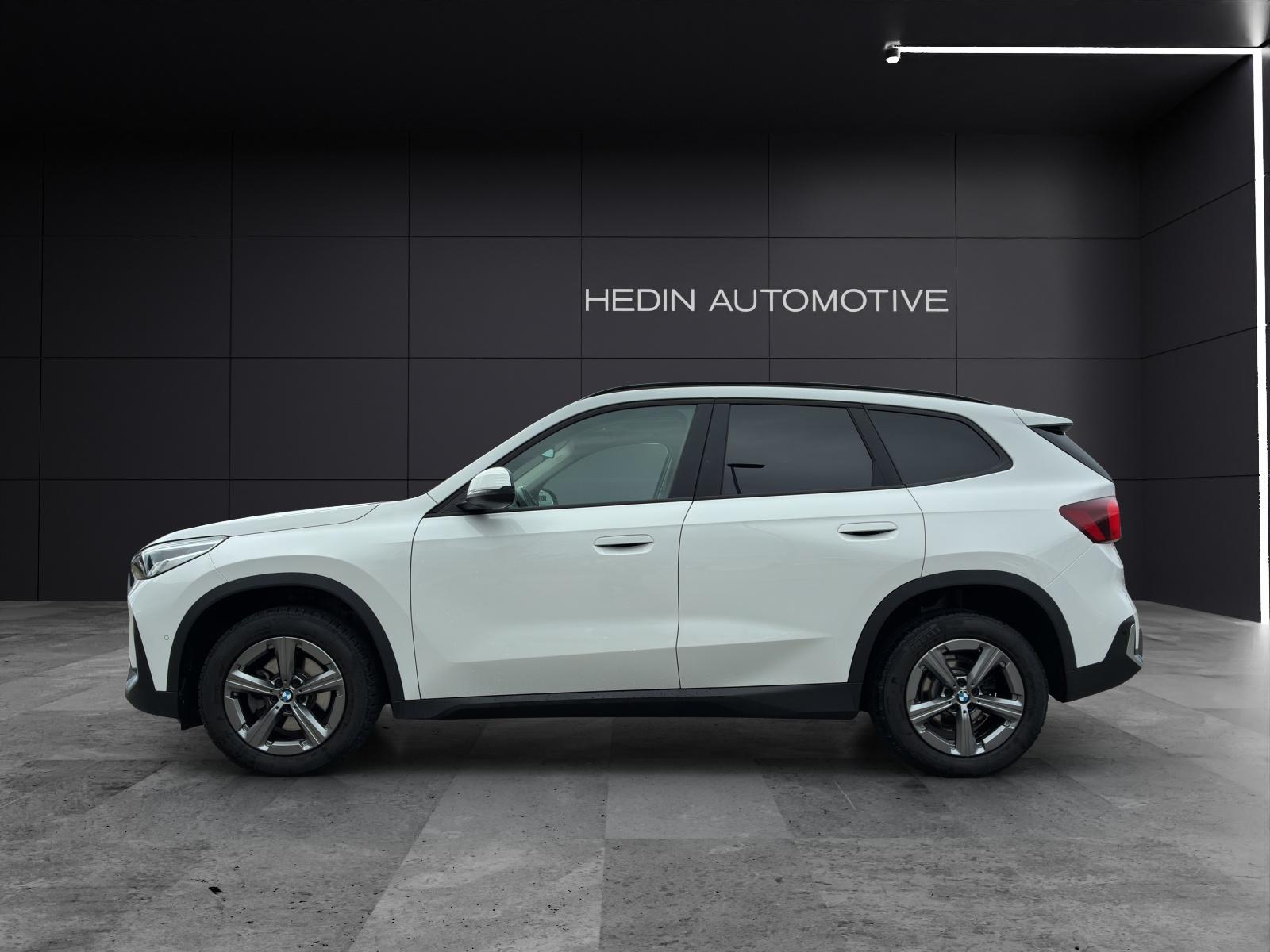 BMW X1 18i sDrive-image-5