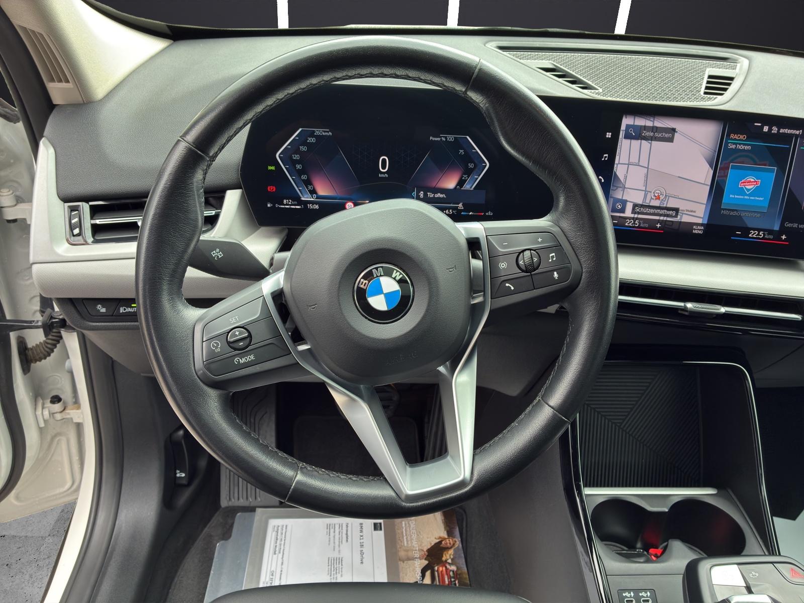 BMW X1 18i sDrive-image-14