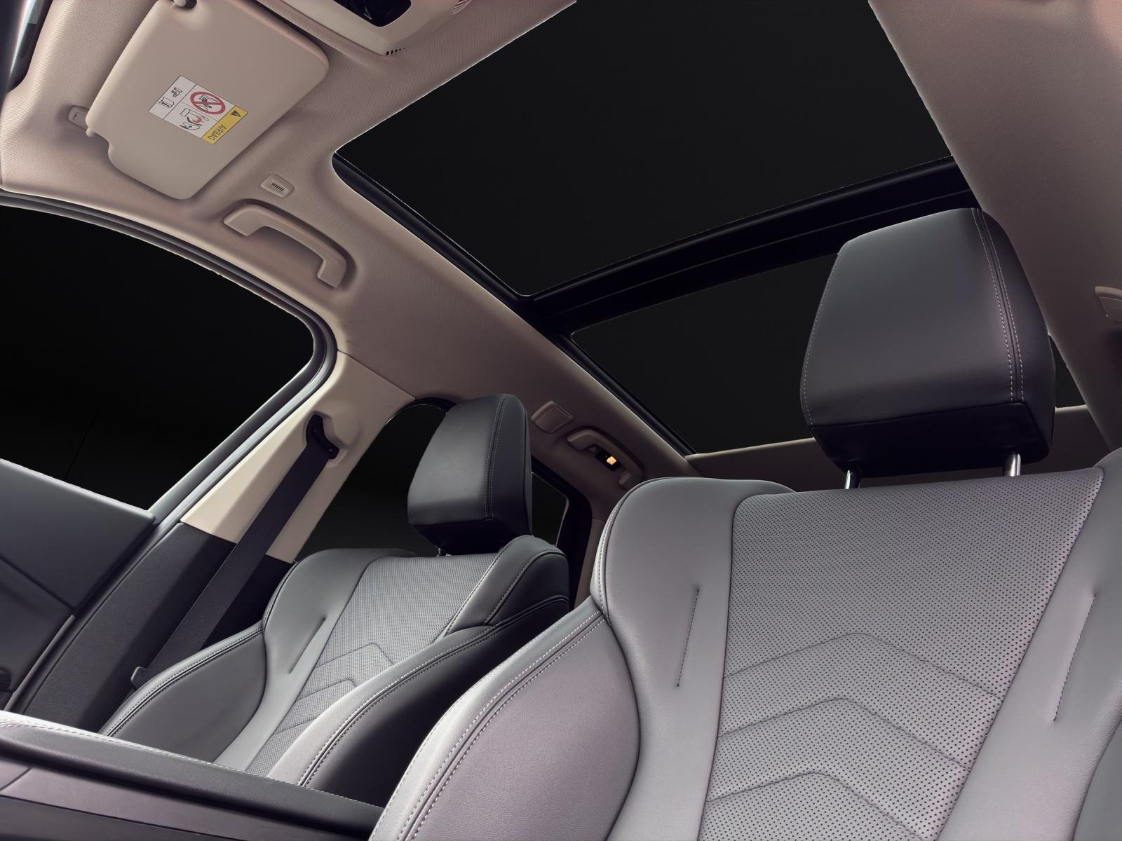 BMW X1 18i sDrive-image-13