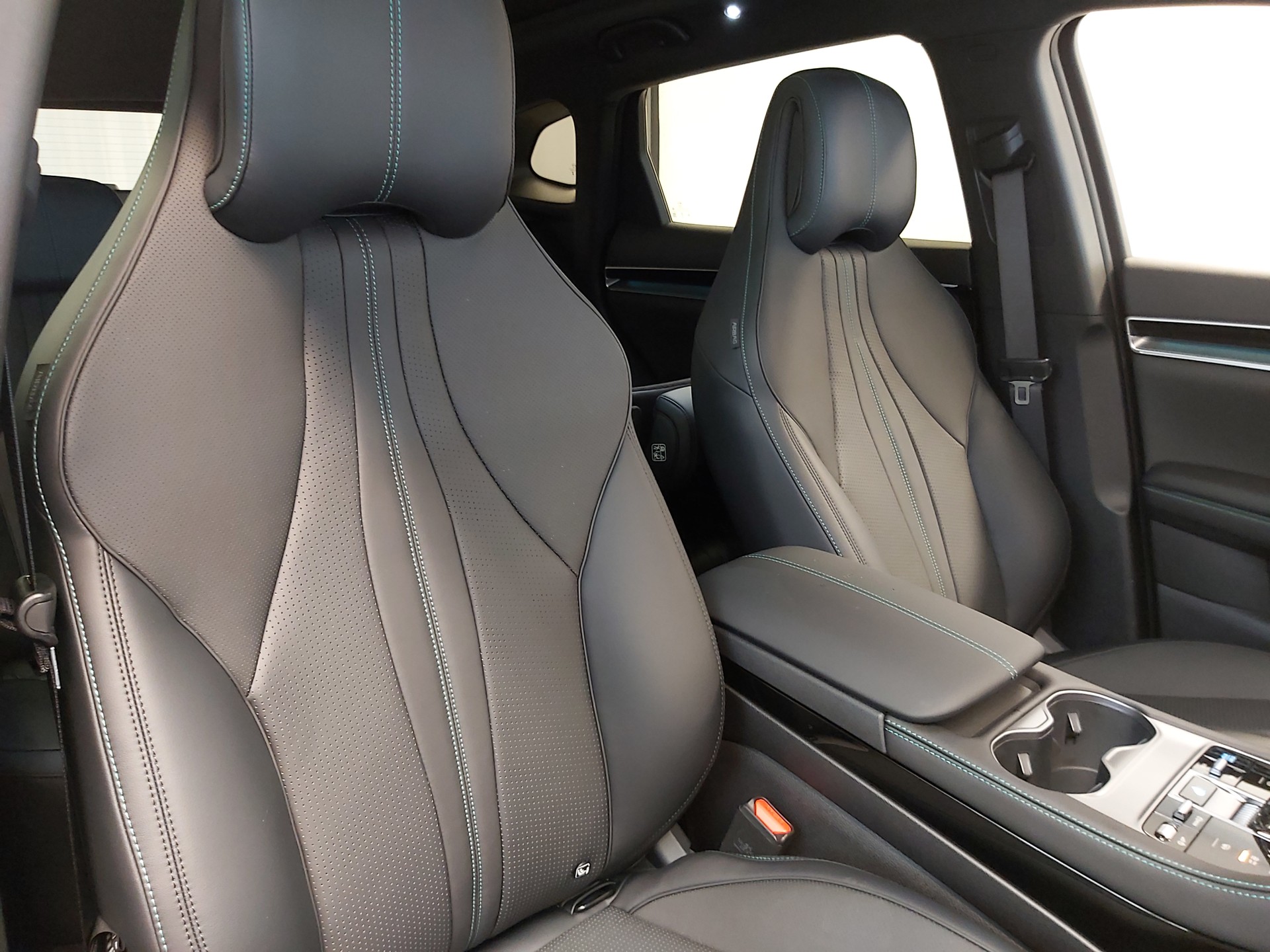 BYD Seal U DM-i Design AWD-image-11