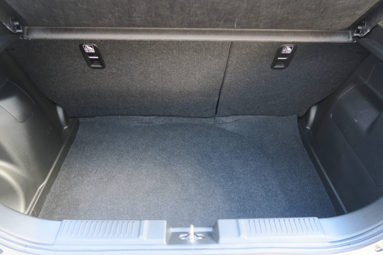 SUZUKI Swift 1.2 1st Edition Top Hybrid 4x4-image-14