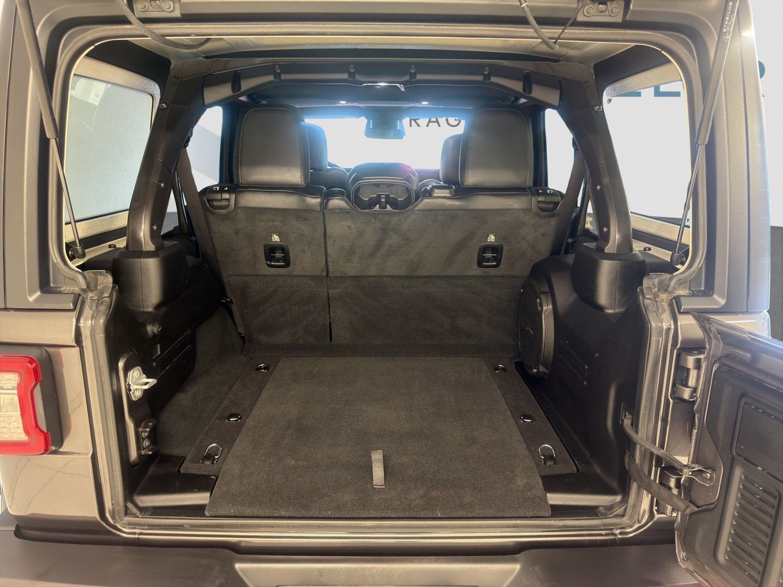 JEEP WRANGLER 2.0 Turbo Rubicon U-image-6
