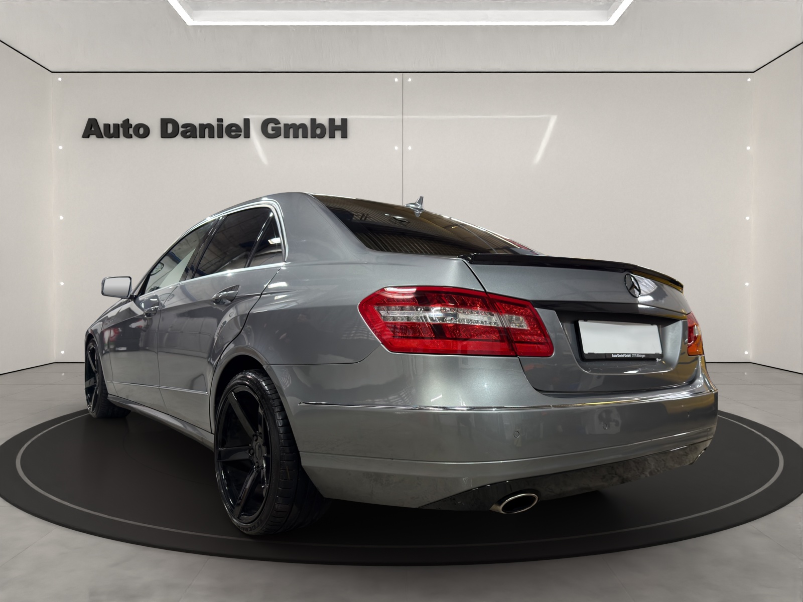 MERCEDES-BENZ E 350 CGI BlueEfficiency Avantgarde 7G-Tronic-image-7