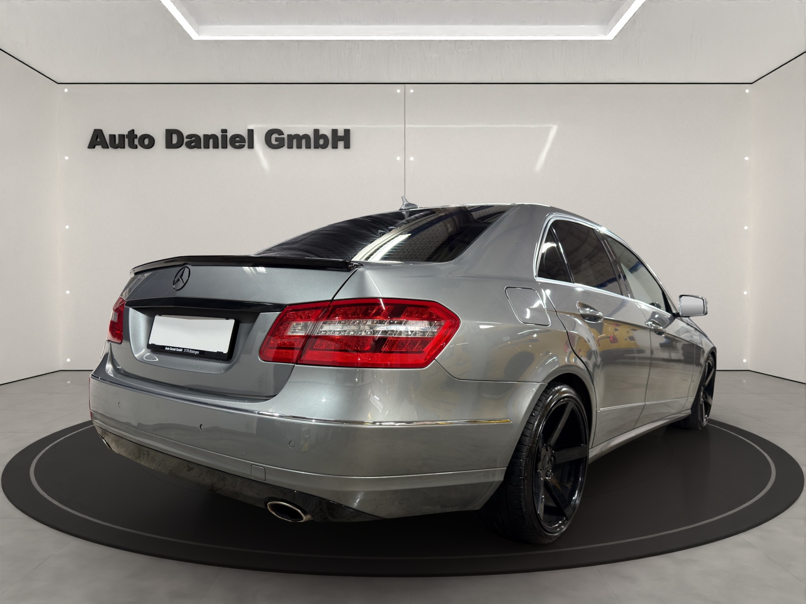 MERCEDES-BENZ E 350 CGI BlueEfficiency Avantgarde 7G-Tronic-image-5