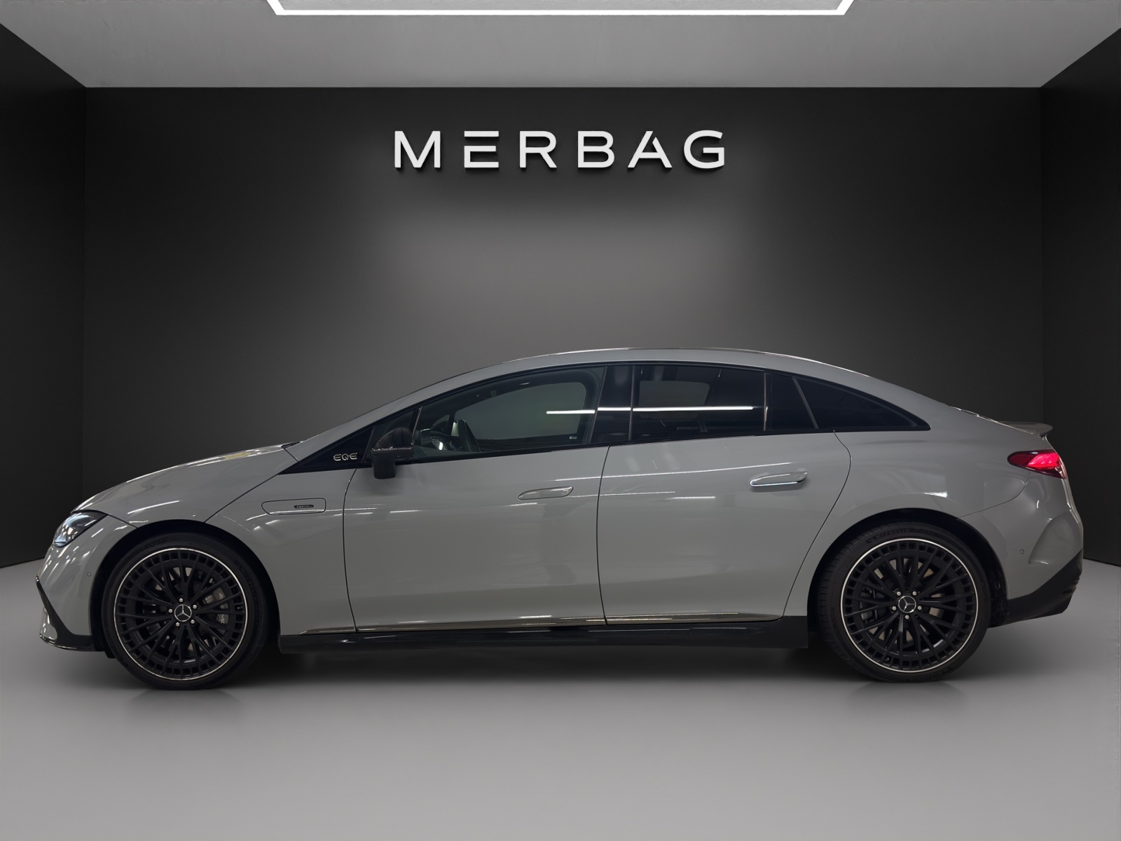 MERCEDES-BENZ EQE 53 AMG 4 Matic+ Executive Edition-image-3