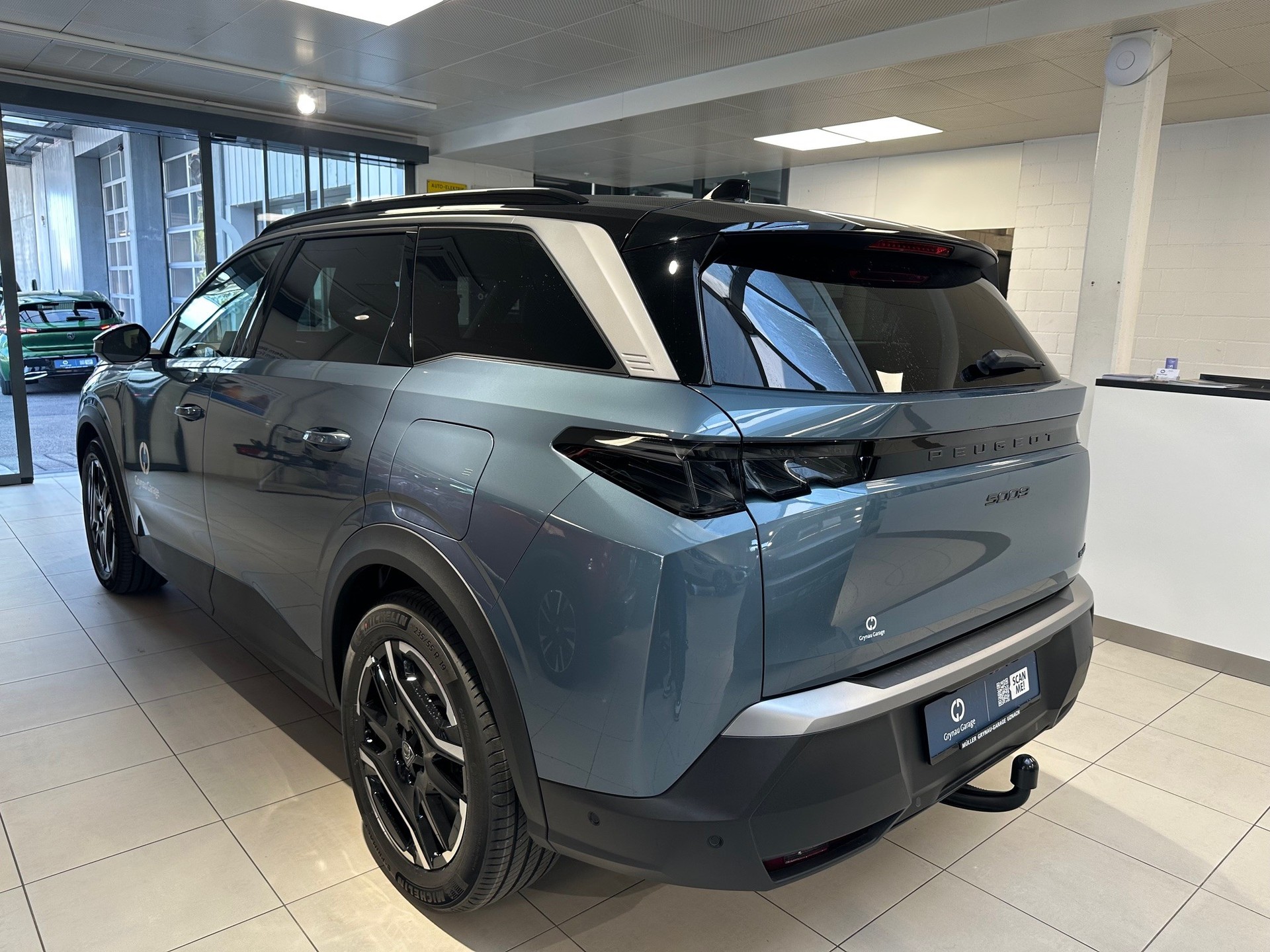 PEUGEOT 5008 1.6 PHEV 225 GT-image-7
