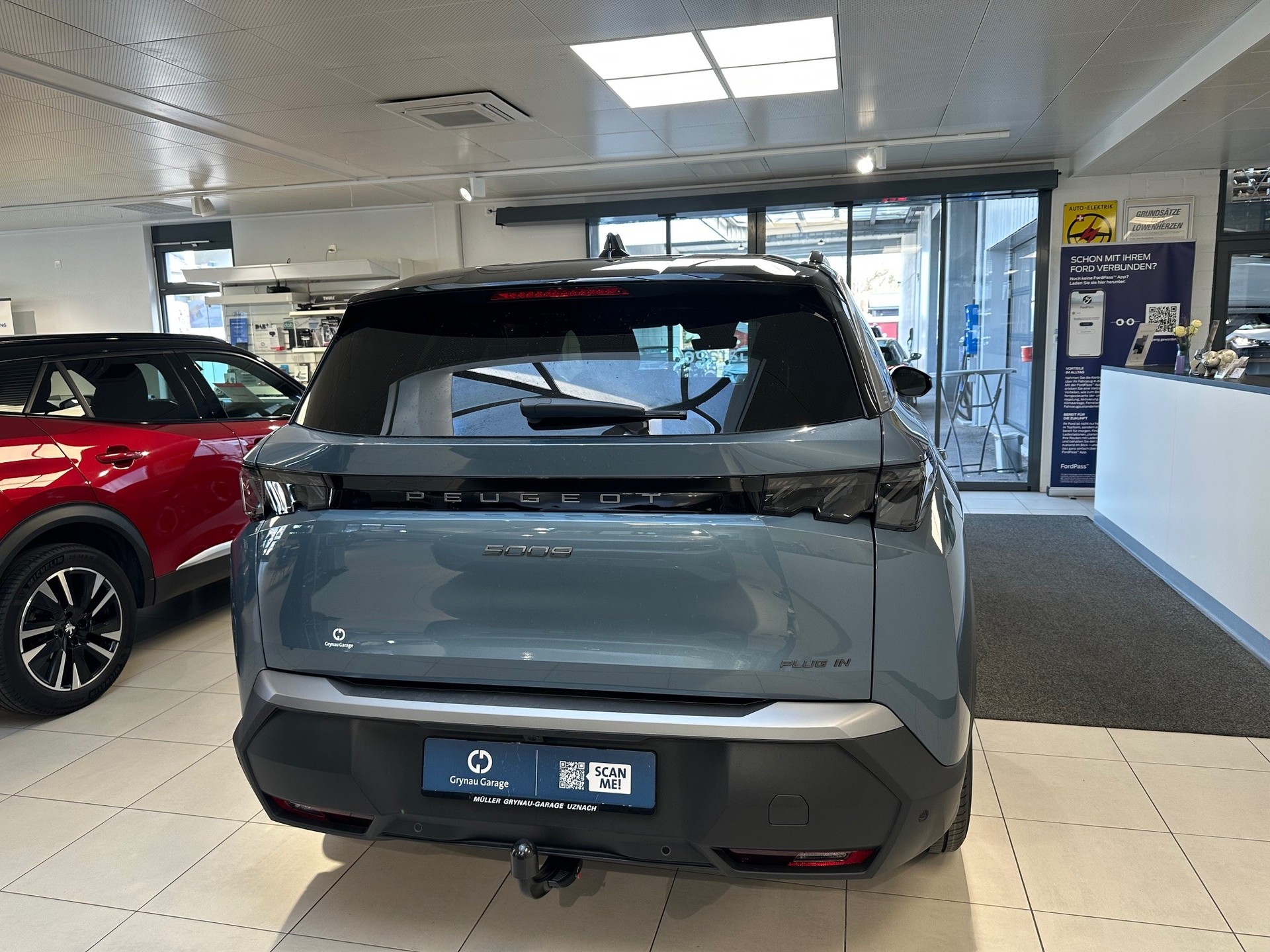 PEUGEOT 5008 1.6 PHEV 225 GT-image-4